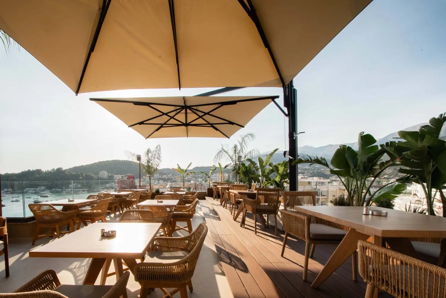 إطلالة رائعة على الريفييرا الألبانية (الشرق الأوسط)