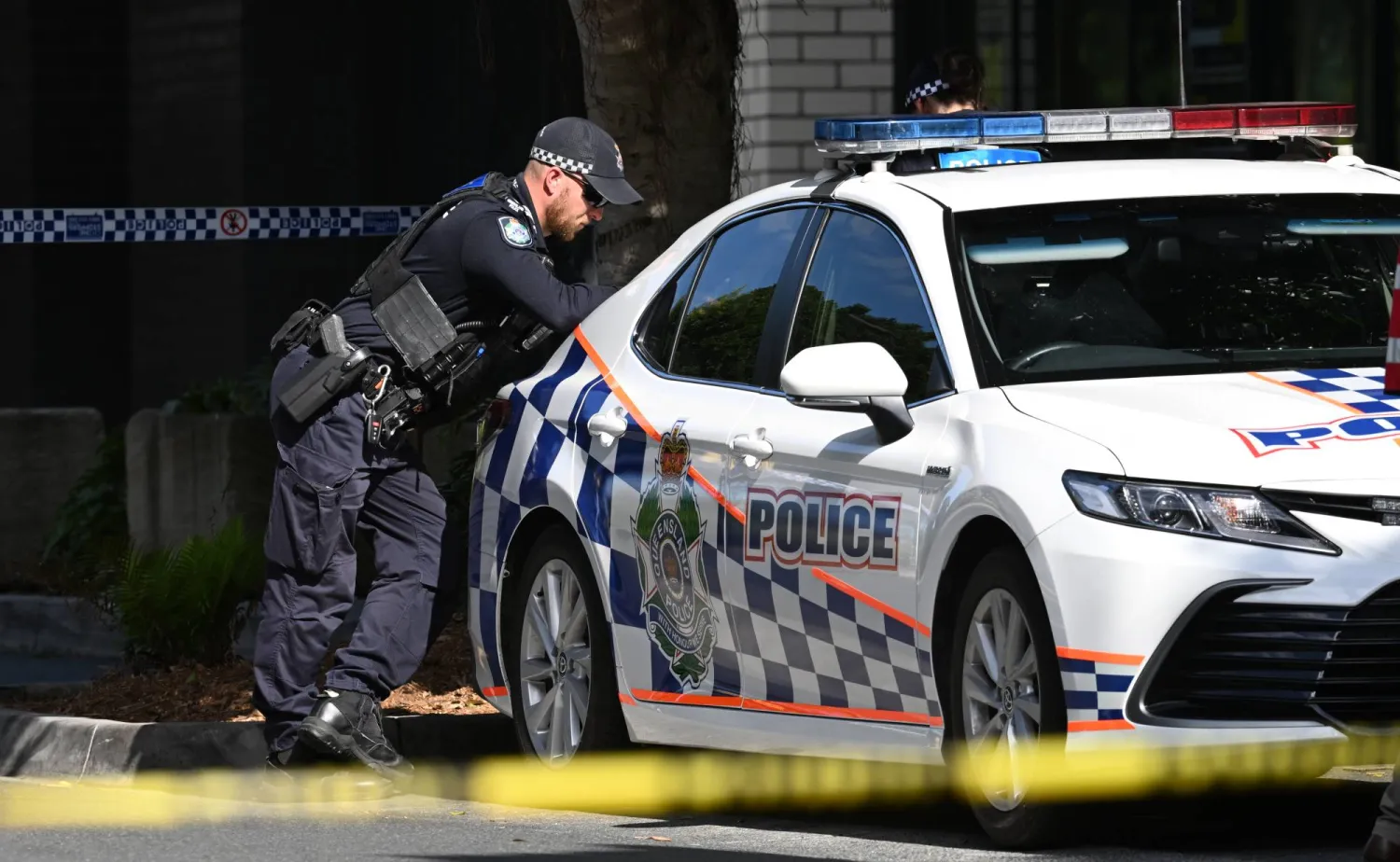 03 September 2025, Australia, Gold Coast: Police are seen investigating a crime scene at Westfield Coomera shopping center on the Gold Coast, Wednesday, September 3, 2025. Photo: Darren England/AAP/dpa