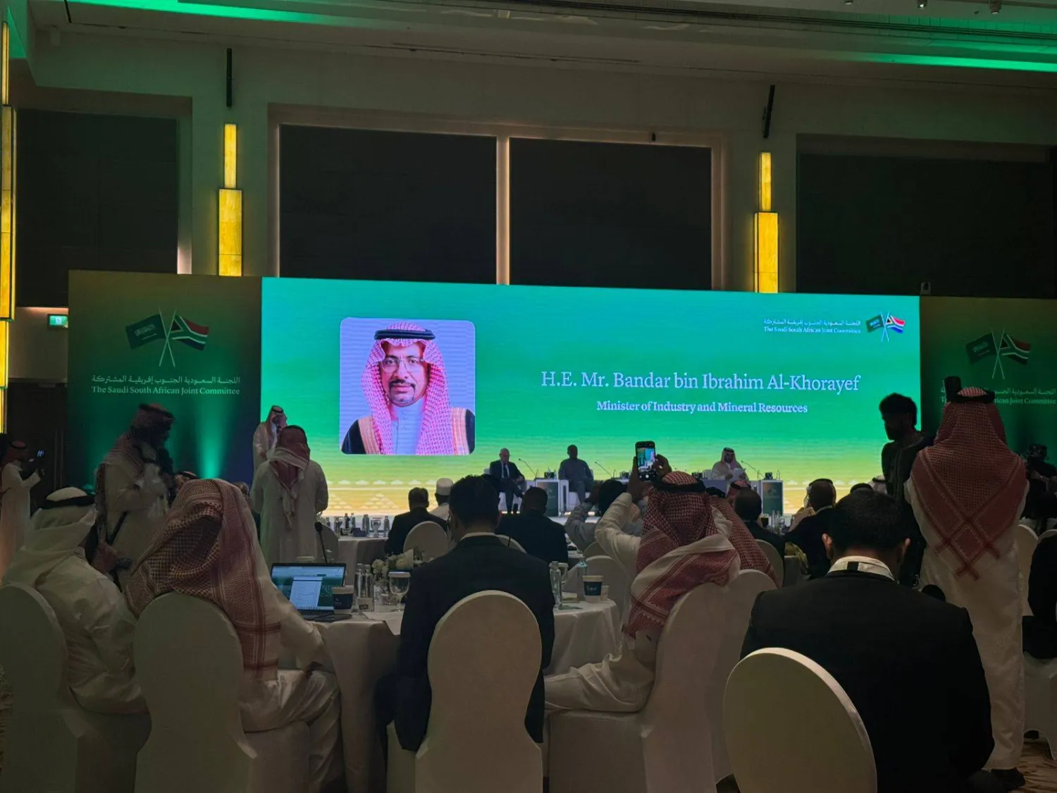 وزير الصناعة والثروة المعدنية بندر الخريف يلقي كلمته في افتتاح أعمال اللجنة السعودية الجنوب أفريقية (الشرق الأوسط)