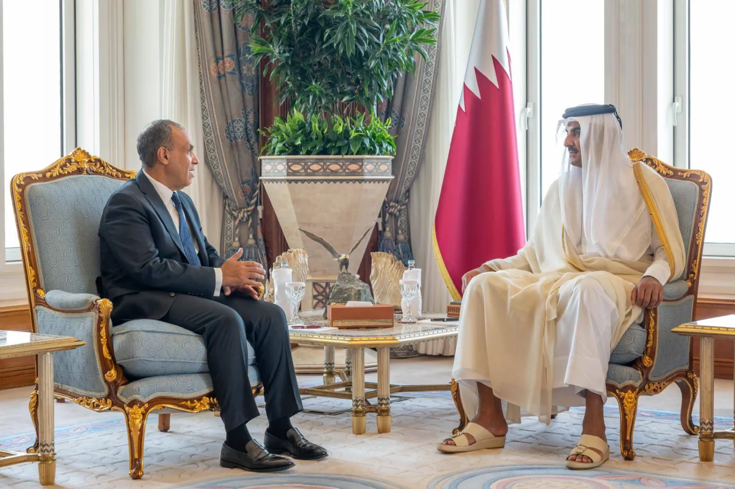 الشيخ تميم بن حمد آل ثاني خلال لقاء وزير الخارجية المصري في الدوحة (الخارجية المصرية) 