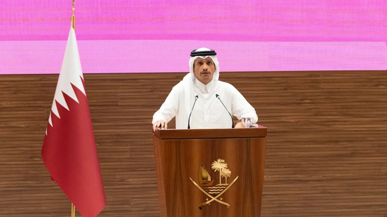 الشيخ محمد بن عبد الرحمن آل ثاني رئيس الوزراء وزير الخارجية القطري (من التلفزيون)