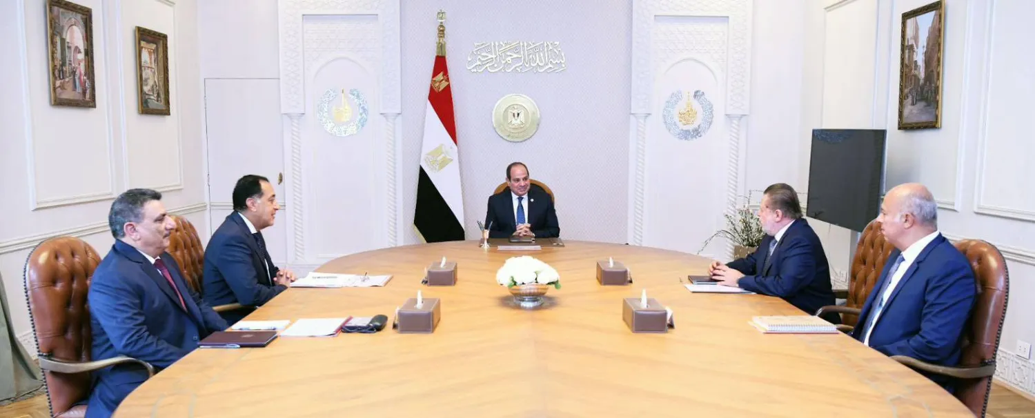 السيسي خلال لقائه مدبولي وعبد الله (رئاسة الجمهورية)