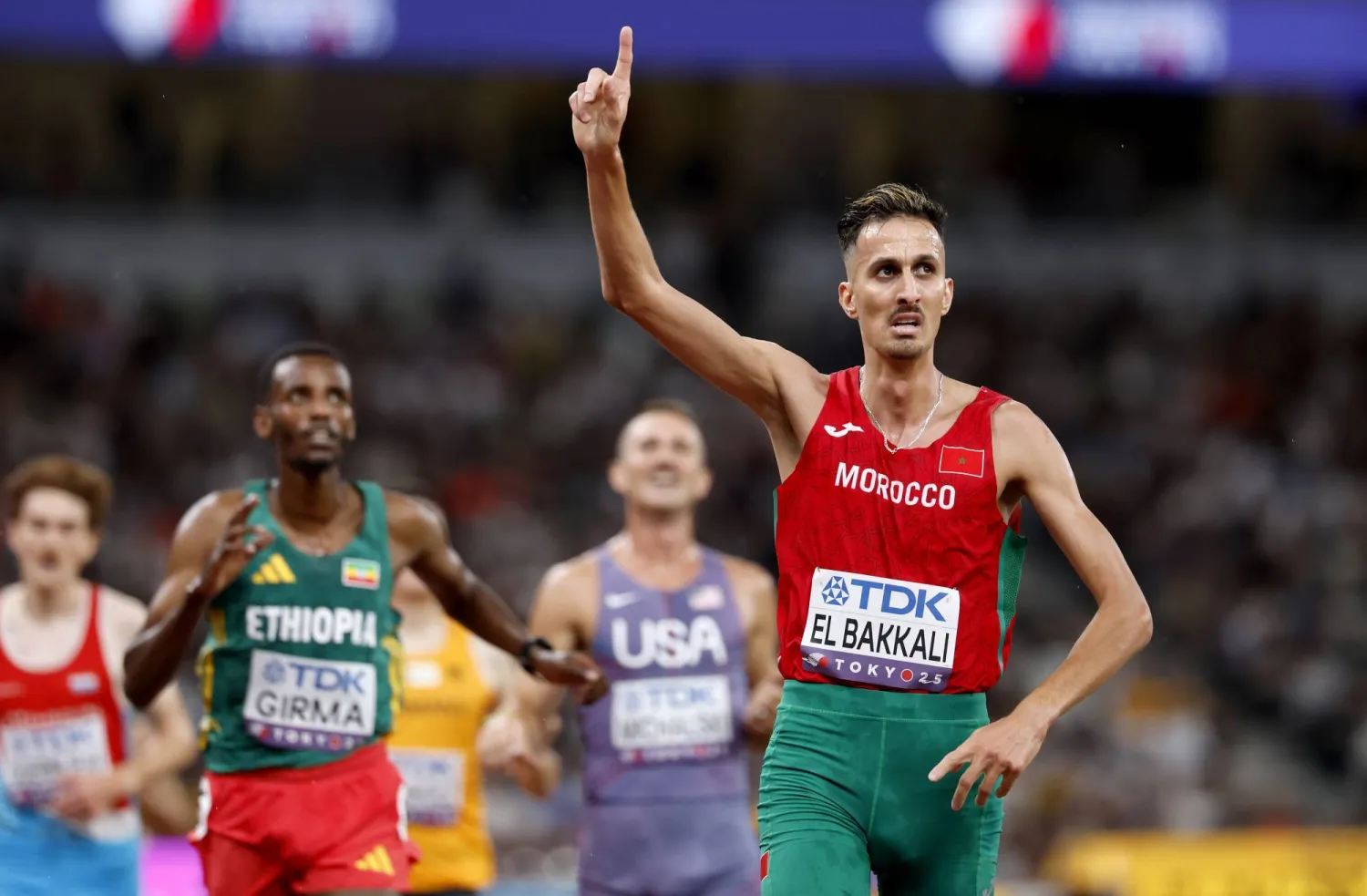 البطل الأولمبي والعالمي المغربي سفيان البقالي (إ.ب.أ)