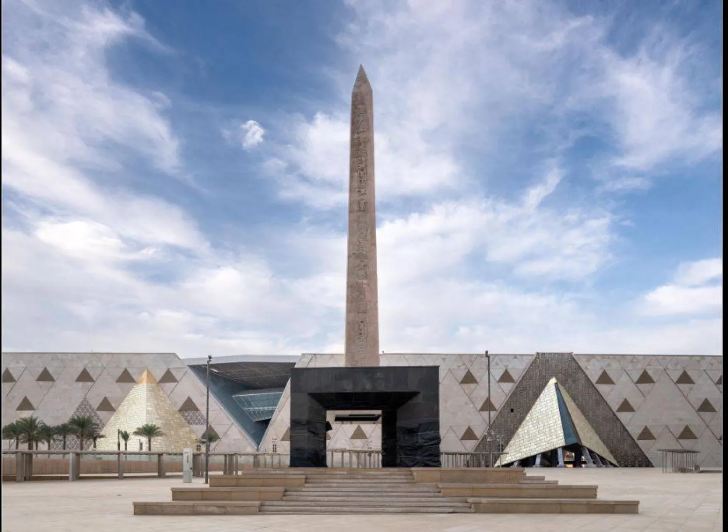 المتحف المصري الكبير يضم آثاراً من حقب مختلفة (المتحف المصري الكبير)