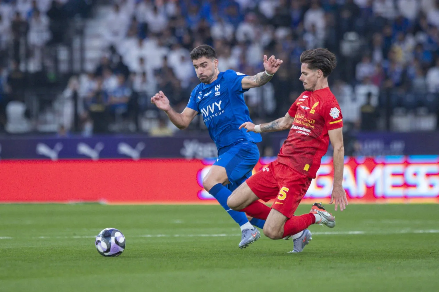 من المواجهة التي جمعت الهلال والقادسية في الرياض (تصوير: يزيد السمراني)