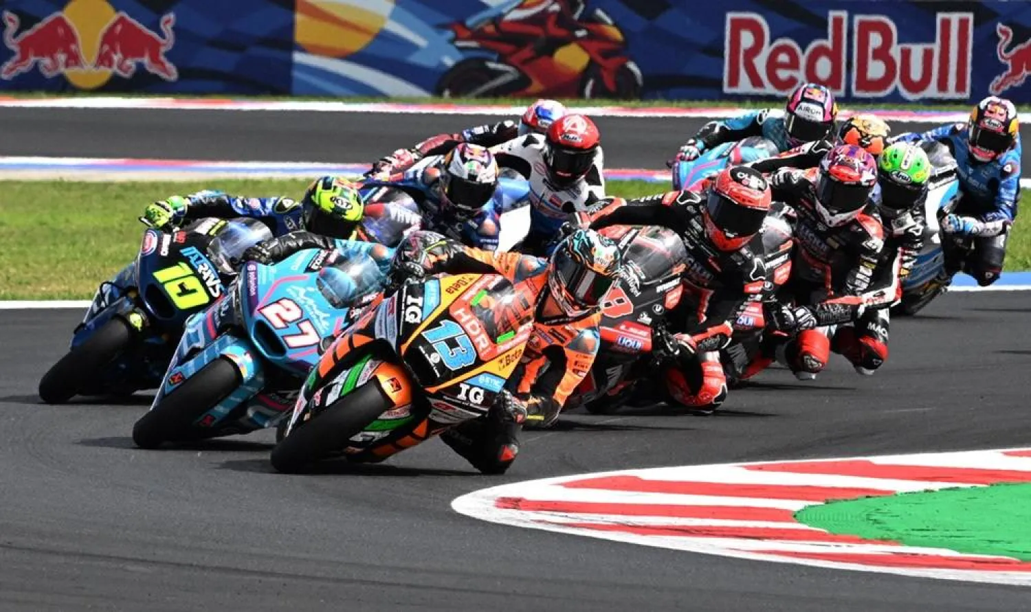 Misano World Circuit Marco Simoncelli, Misano, Italy - September 14, 2025 CFMOTO Inde Aspar Team's Daniel Holgado, Sync SpeedRS Team's Celestino Vietti and Italtrans Racing Team's Diogo Moreira in action during the Moto2 race. (Reuters) 