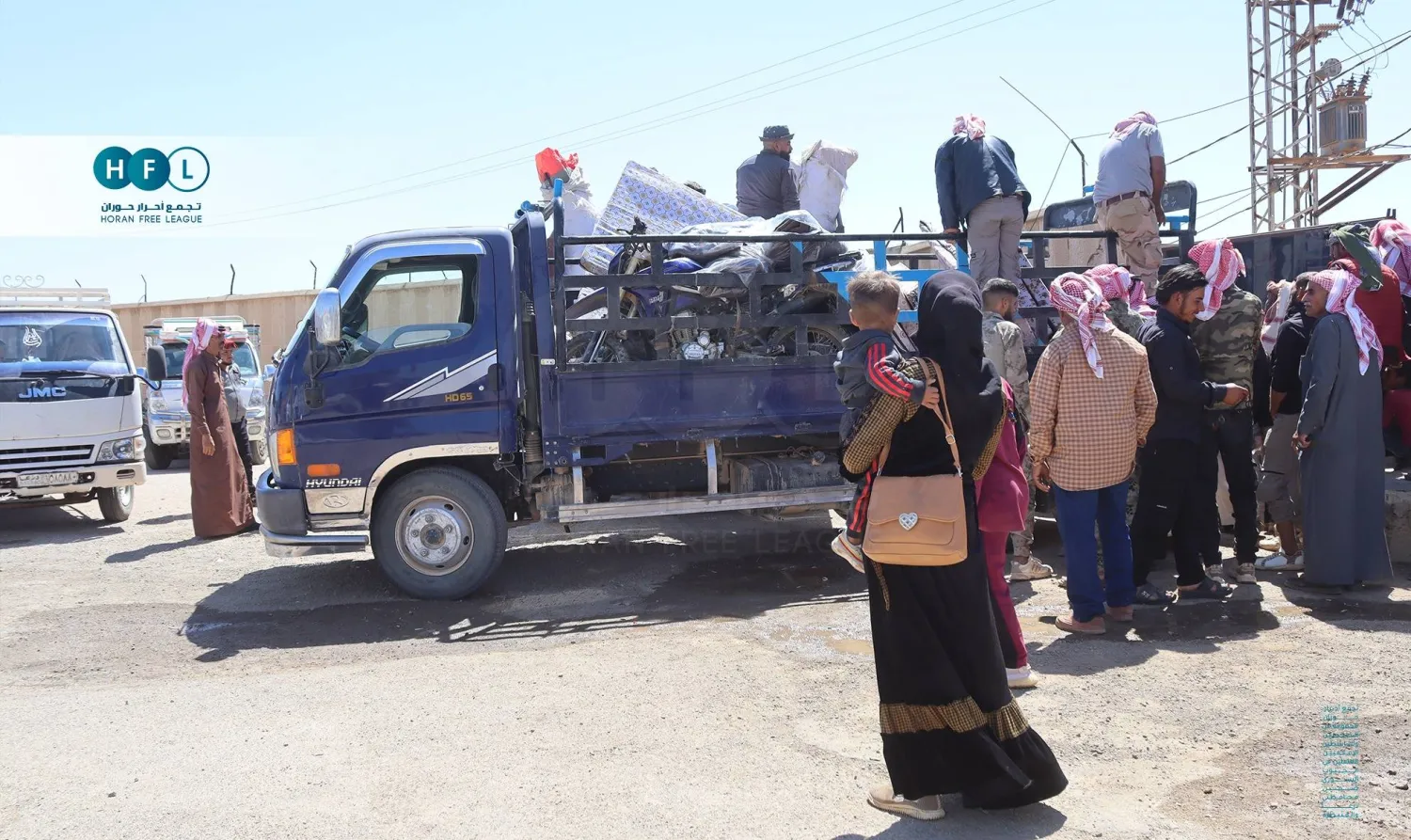 100 عائلة من عشائر البدو تتجهز للعودة إلى قرية القصر بريف السويداء (تجمع أحرار حوران)