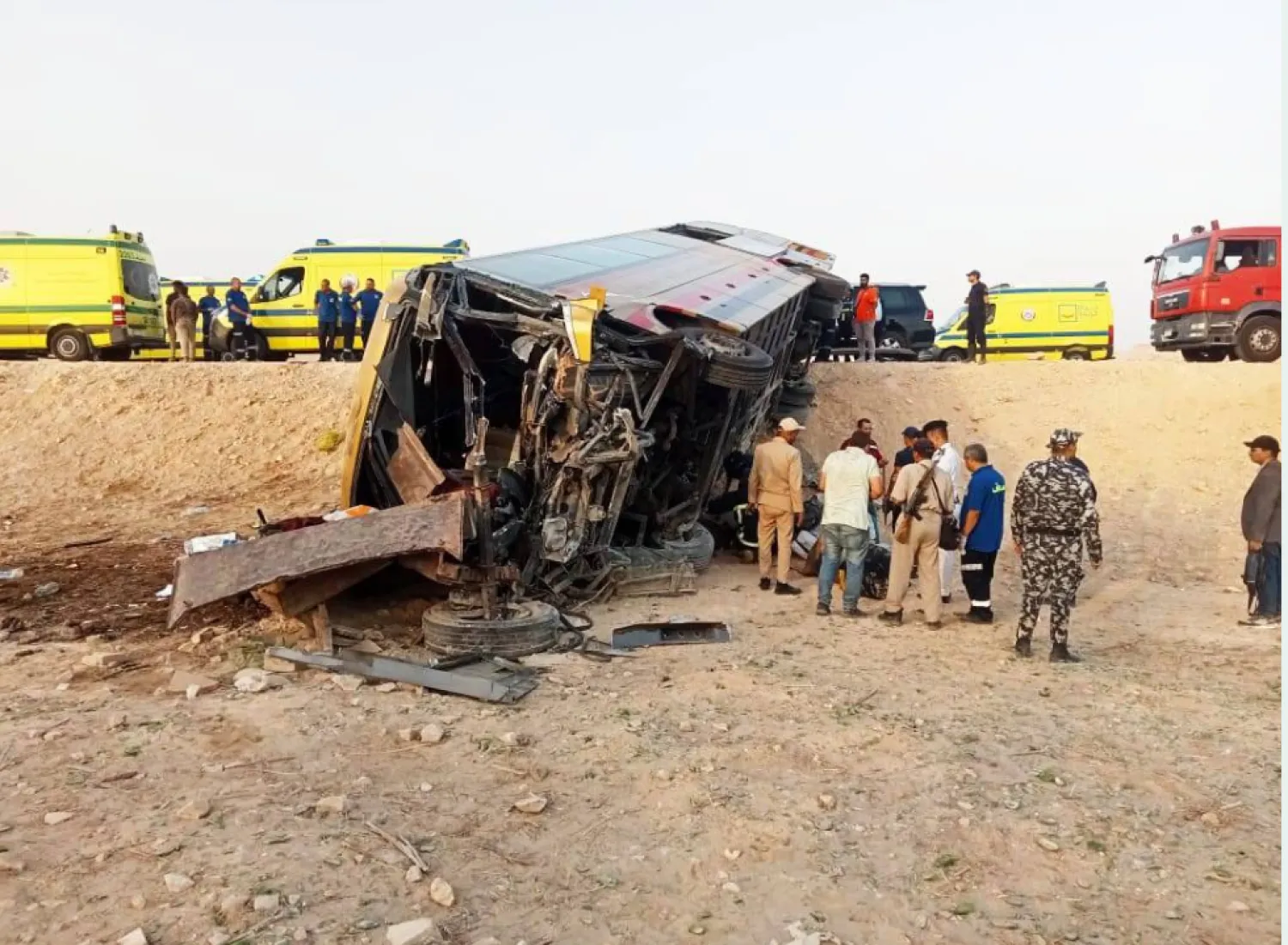 سيارات الإسعاف في موقع أحد الحوادث في صعيد مصر (محافظة أسيوط)