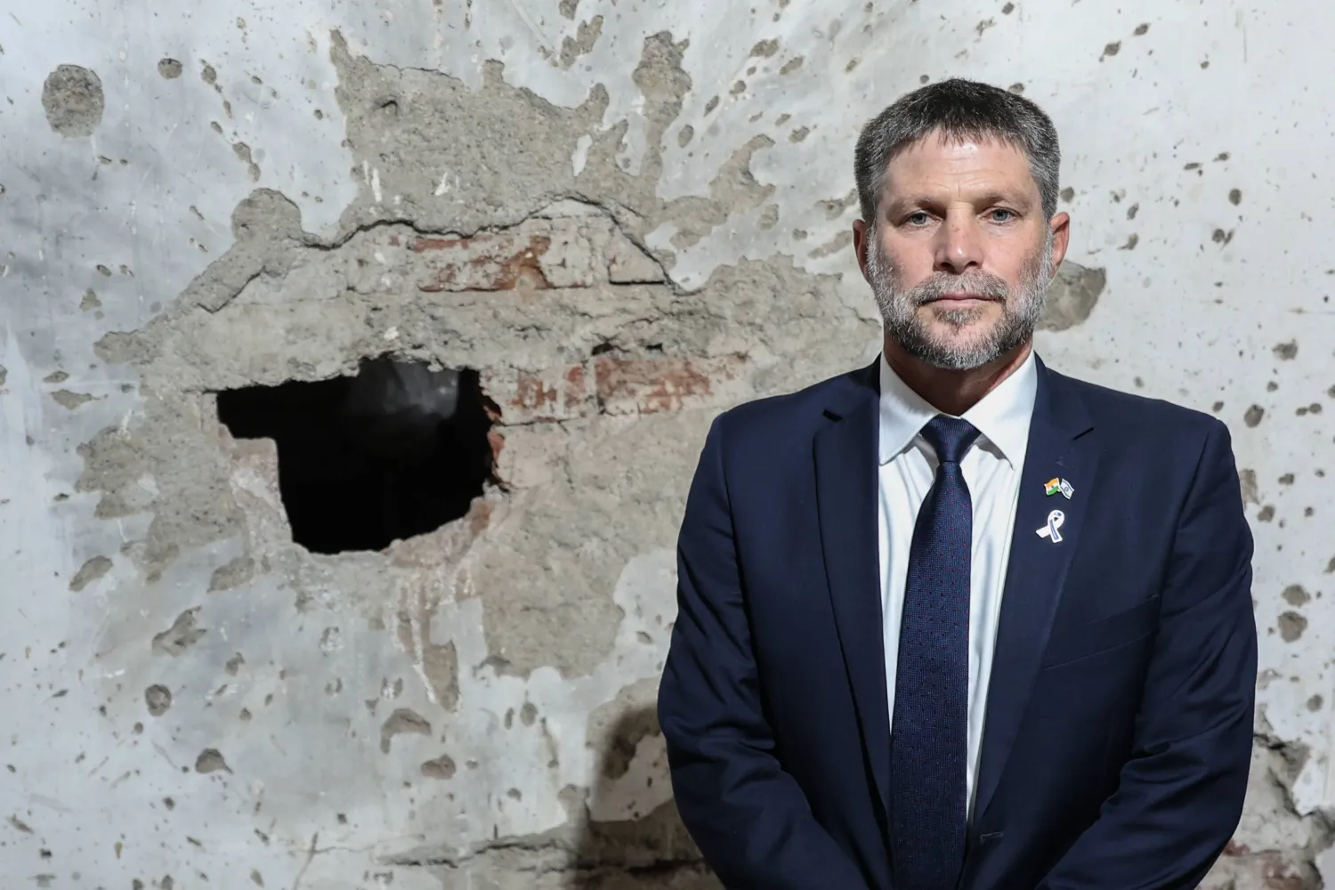 Israeli Finance Minister Bezalel Smotrich visits Nariman House to pay his respects to the victims of the 26/11 Mumbai terror attacks, in Mumbai, India, 09 September 2025. EPA/DIVYAKANT SOLANKI