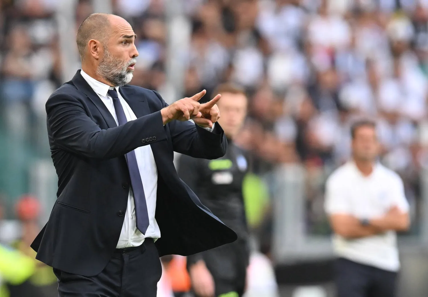 يوفنتوس يستعد بقيادة إيغور تودور للمواجهة أمام بوروسيا (إ.ب.أ)