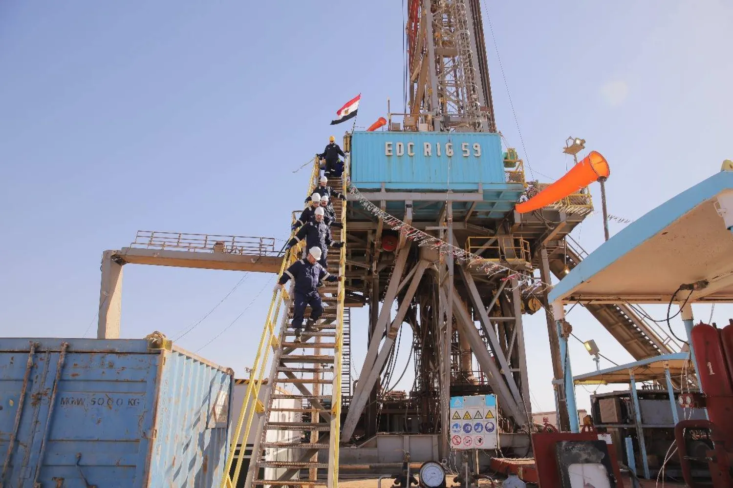 مصر تنوع مصادر استيراد الغاز وتكثف إنتاجها المحلي لمواجهة احتمالات توقف إمدادات الغاز الإسرائيلي (وزارة البترول المصرية)