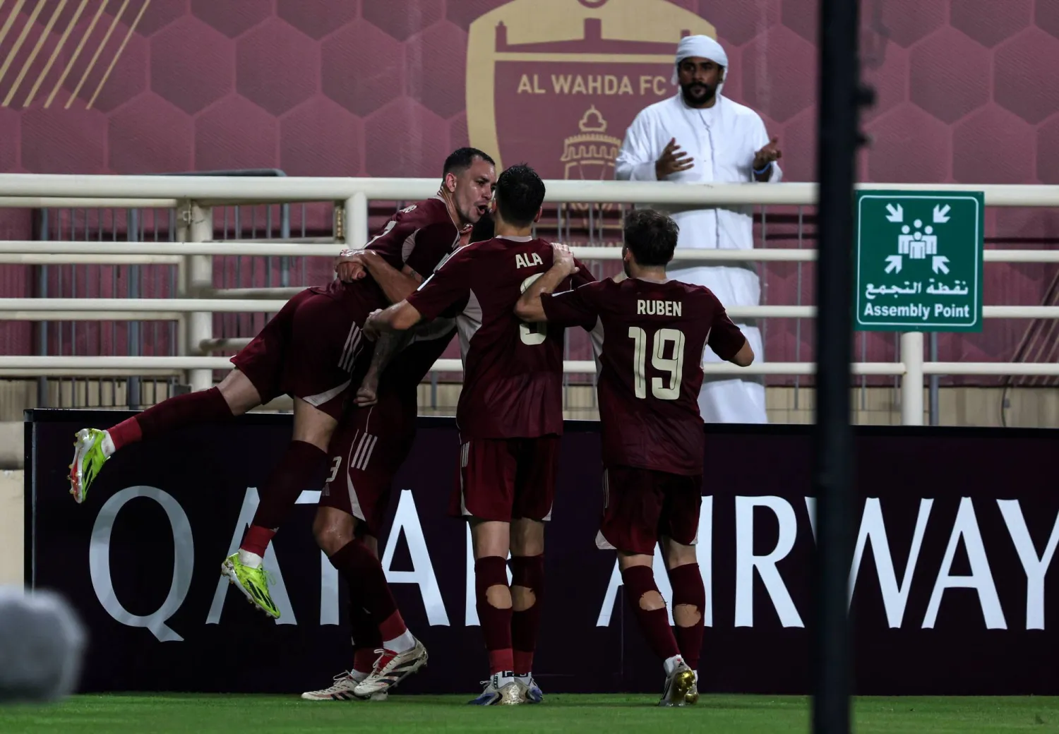 مورايس قال إن فريقه لعب المباراة تحت ضغوطات كبيرة (إ.ب.أ)