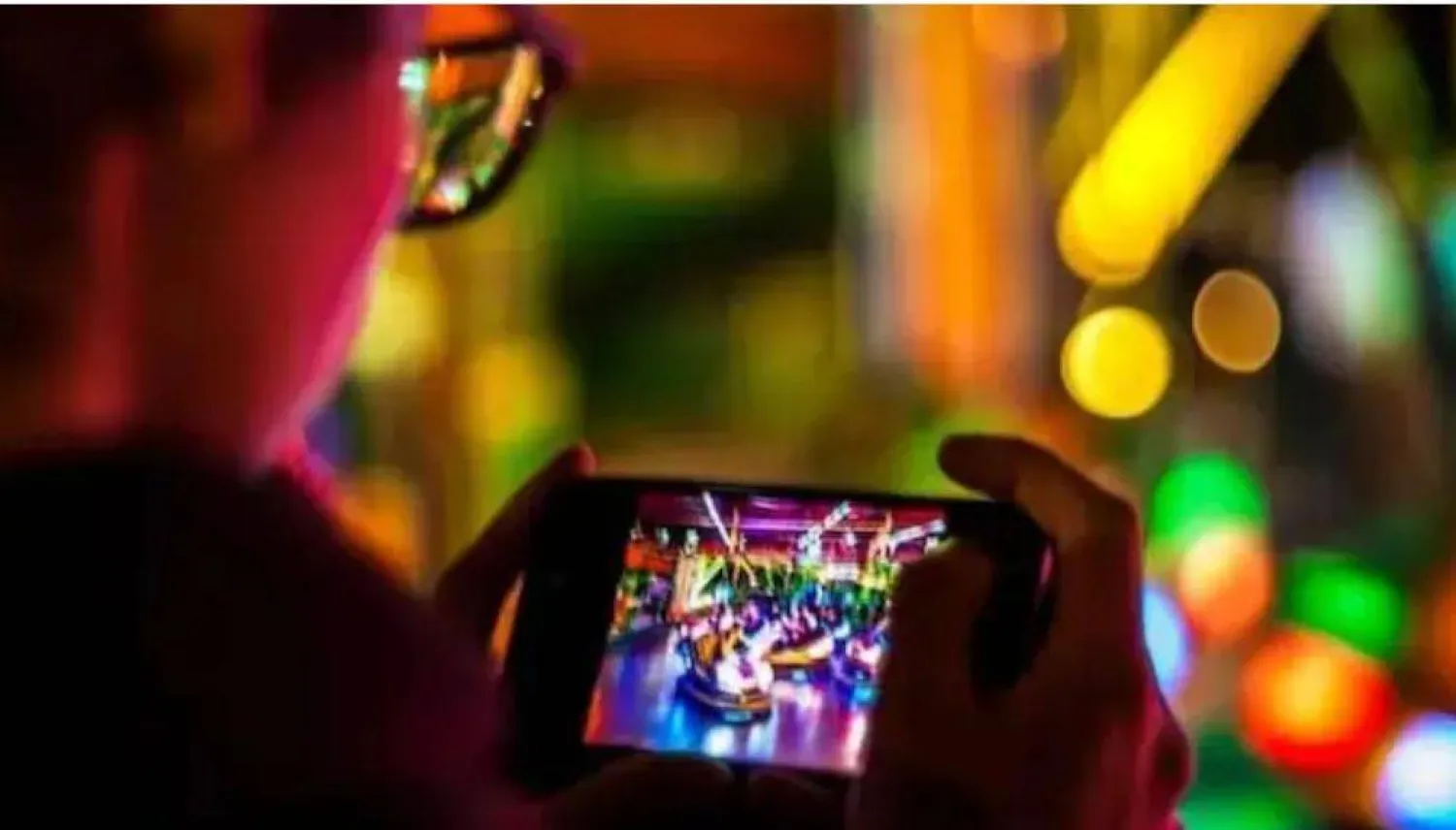 الصبي طالب في الصف السادس لجأ إلى الانتحار بدافع الخوف بعد خسارة مدخرات والده في لعبة على الإنترنت (إنديا تو داي)