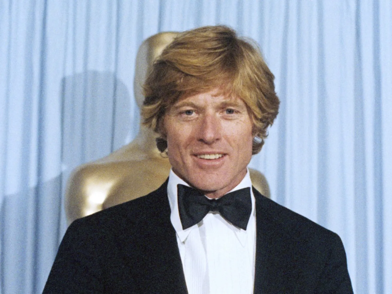 ريدفورد لدى تسلمه ”الأوسكار“ في لوس أنجليس عام 1981 (أ.ب)