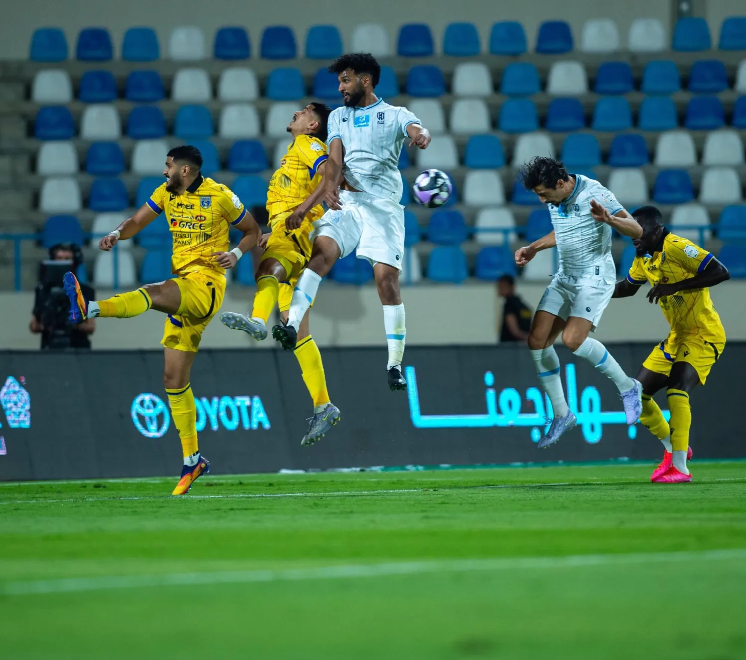 من مباراة الأخدود الأخيرة أمام التعاون (الشرق الأوسط)