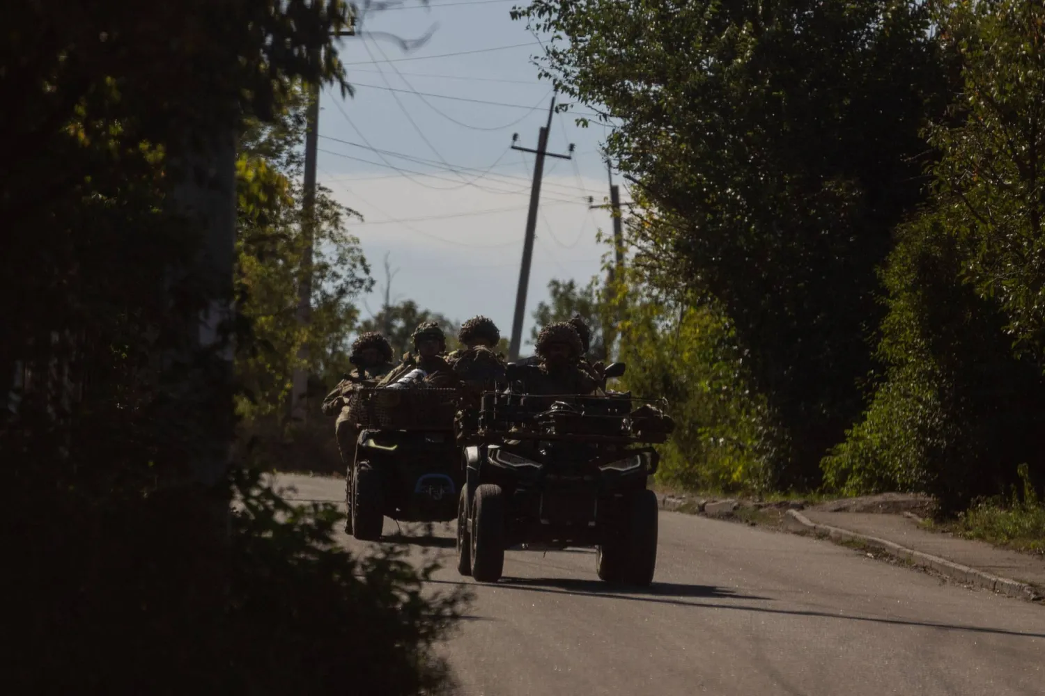 جنود أوكرانيون في منطقة دونيتسك (أ.ف.ب)