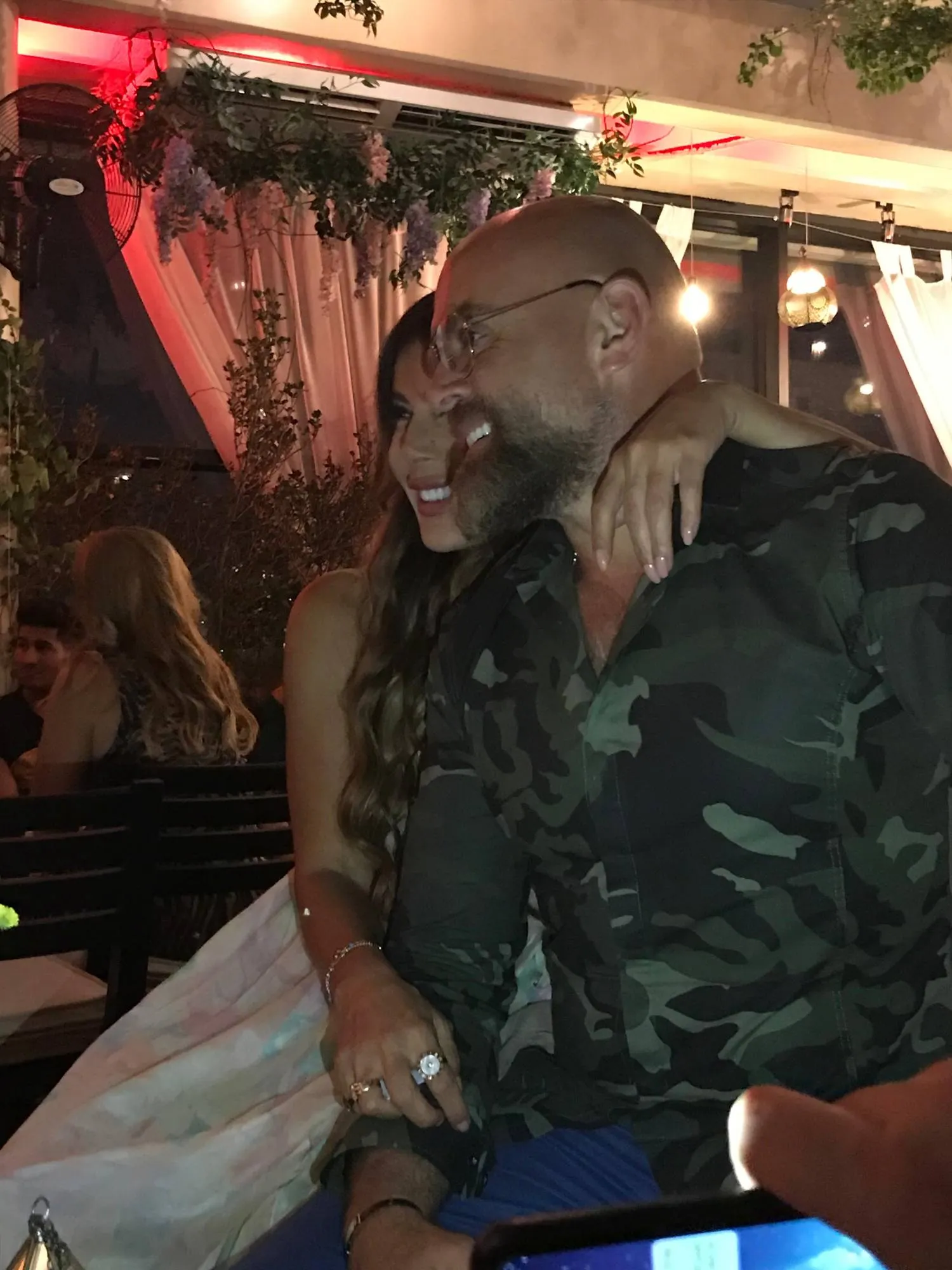 مع زميلها وصديقها جوزيف حويك (خاص «الشرق الأوسط»)