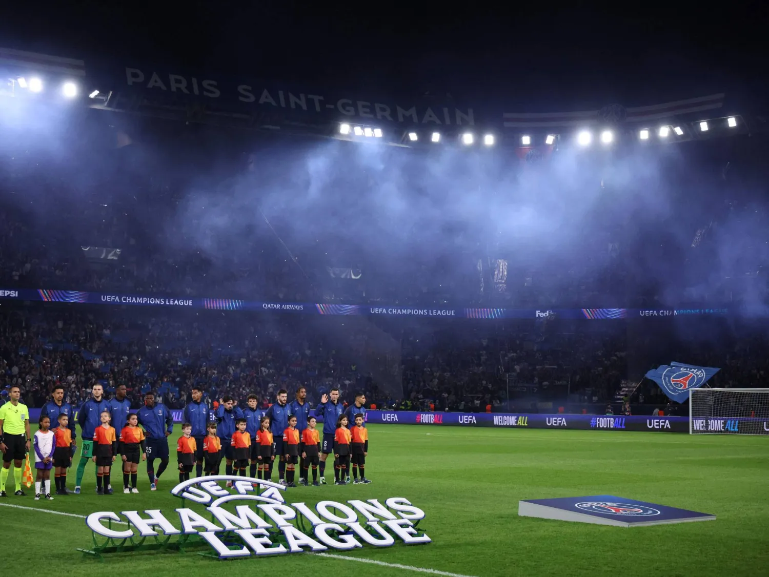 برونو جينيزيو آخر مدرب فرنسي أدار مباراة في دوري الأبطال (أ.ف.ب)