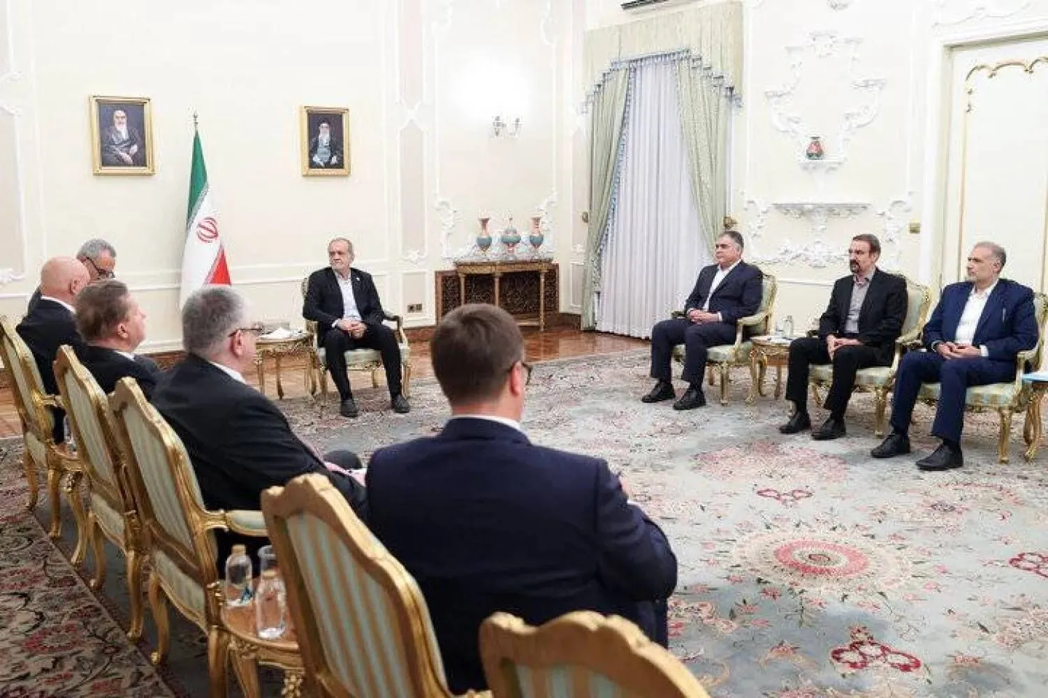 The Iranian President meeting with the Russian Energy Minister and his delegation in Tehran on Thursday (Mehr)