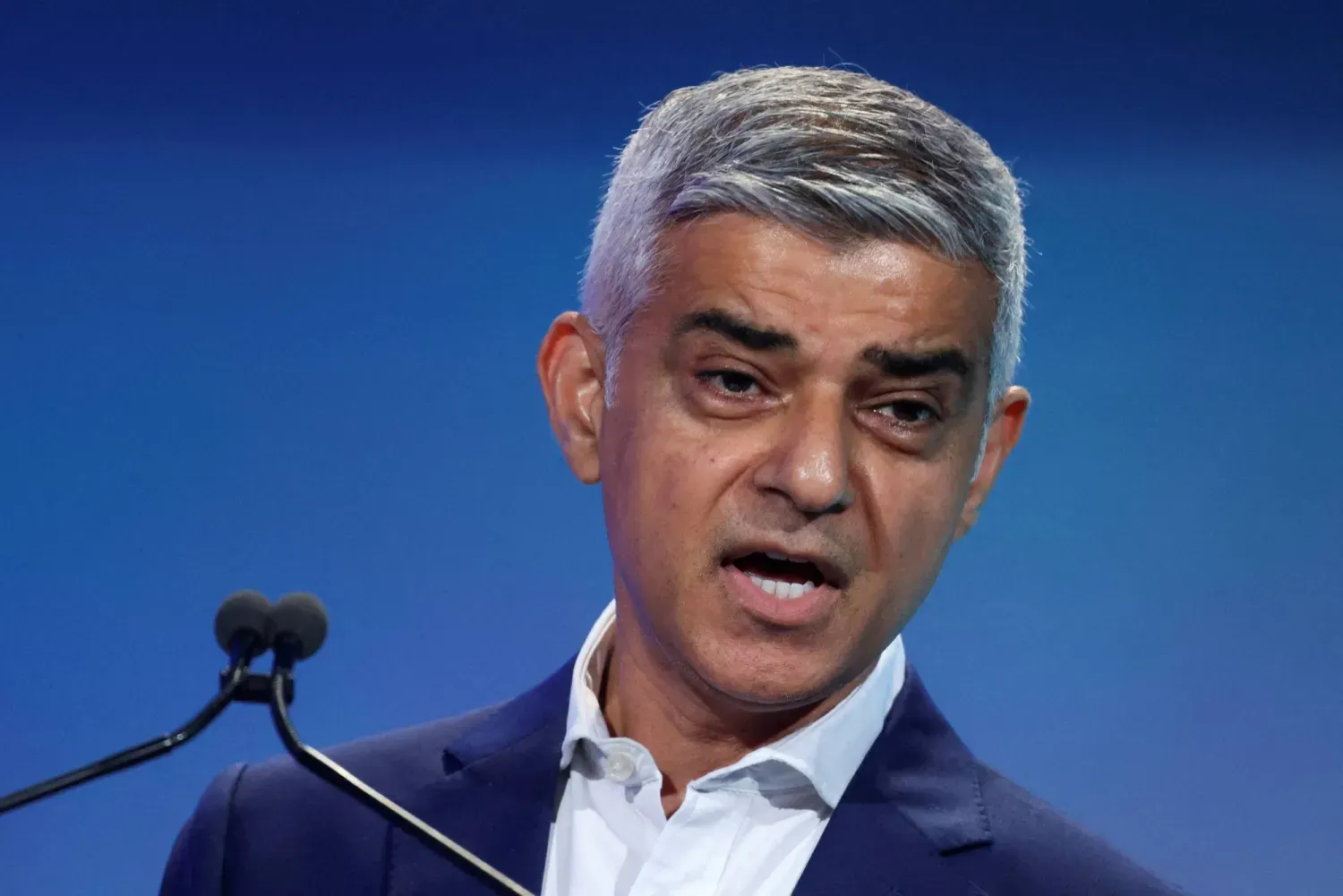 Londra Belediye Başkanı Sadık Khan (Reuters)