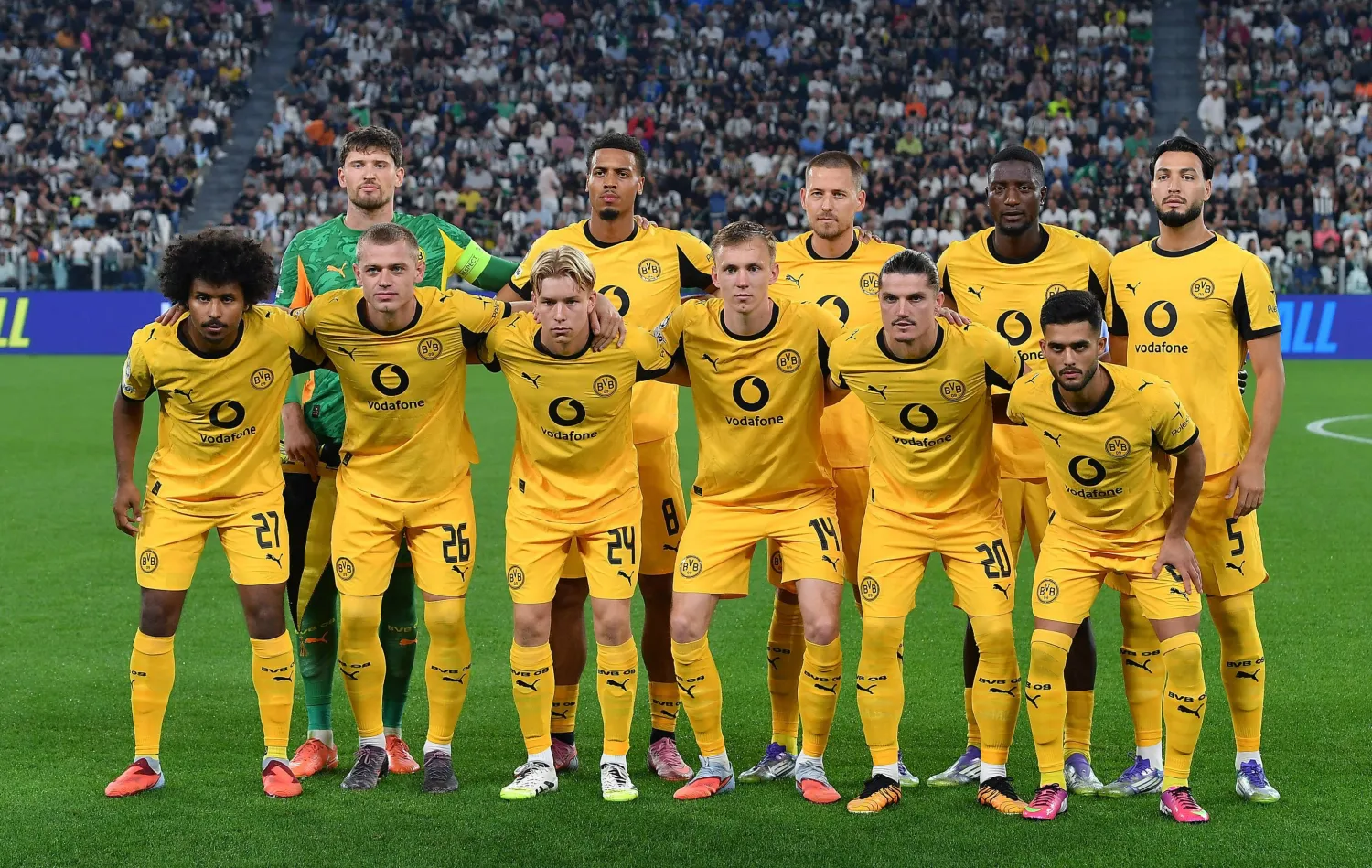 دورتموند يبدو أنه يُعاني هذا الموسم فقدان التركيز في الدقائق الأخيرة (إ.ب.أ)