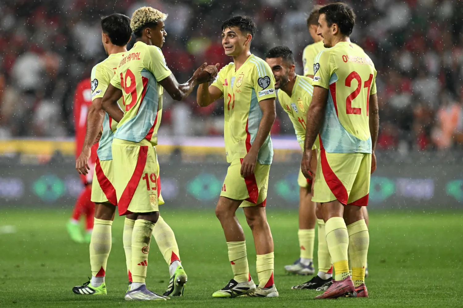 إسبانيا تعود لصدارة تصنيف «الفيفا» وألمانيا تخرج من العشرة الأوائل (أ.ف.ب)