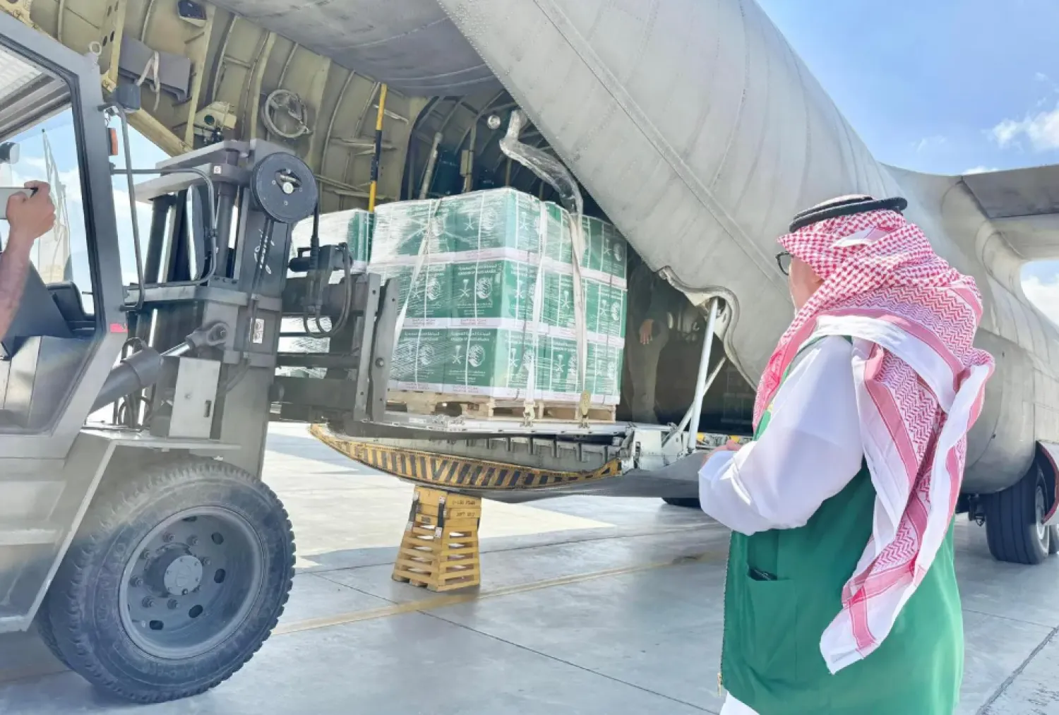 63rd Saudi Relief Plane Arrives in Egypt for Gaza on Friday - SPA
