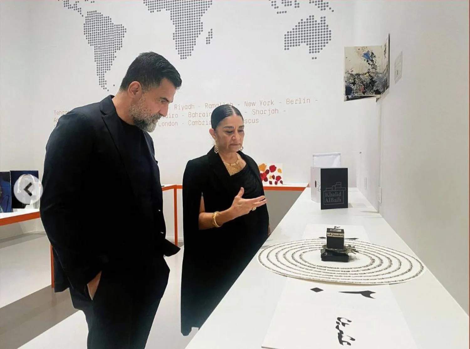 غادة خنجي في المعرض (إنستغرام)