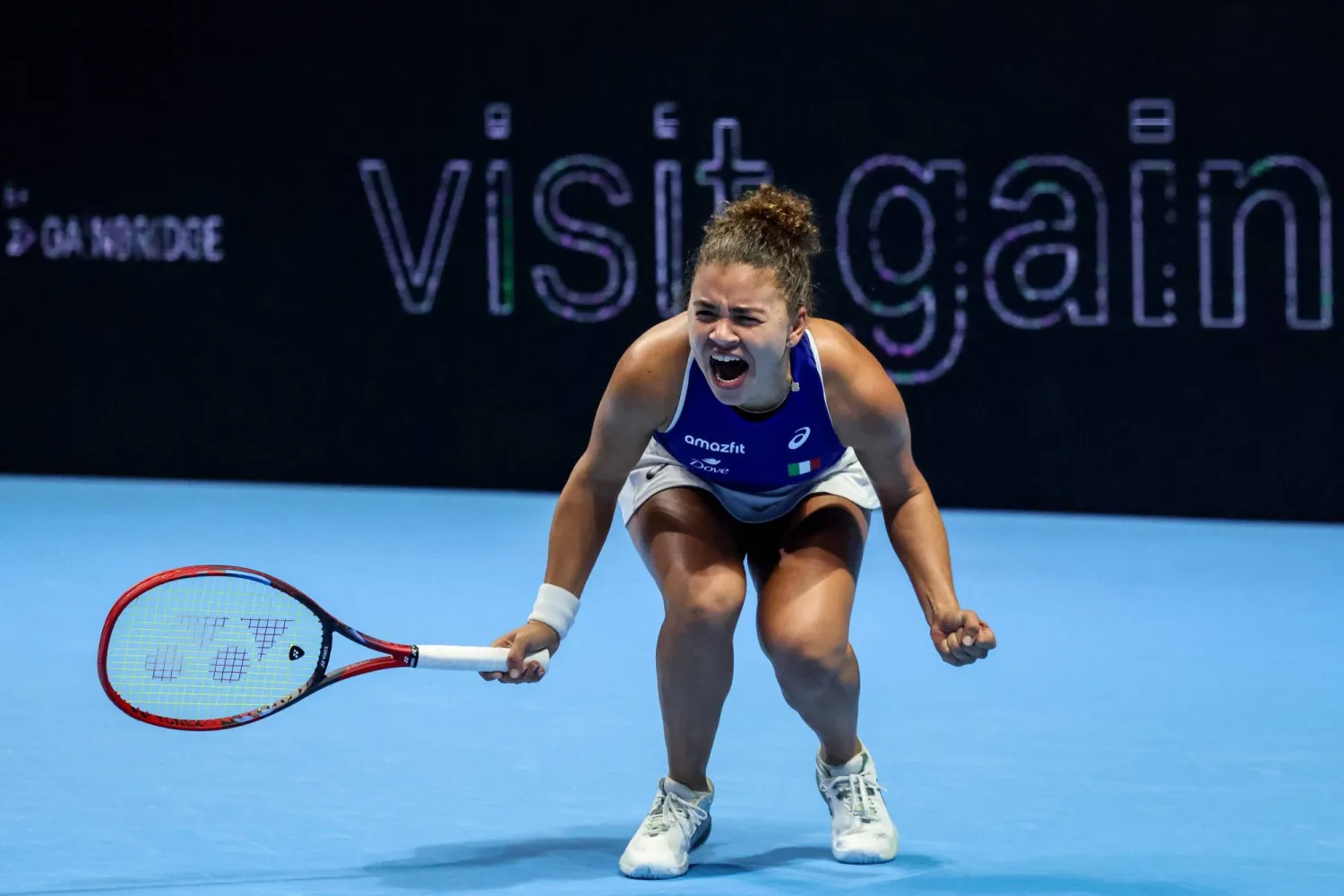 باوليني تحتفل بالفوز (أ.ف.ب)