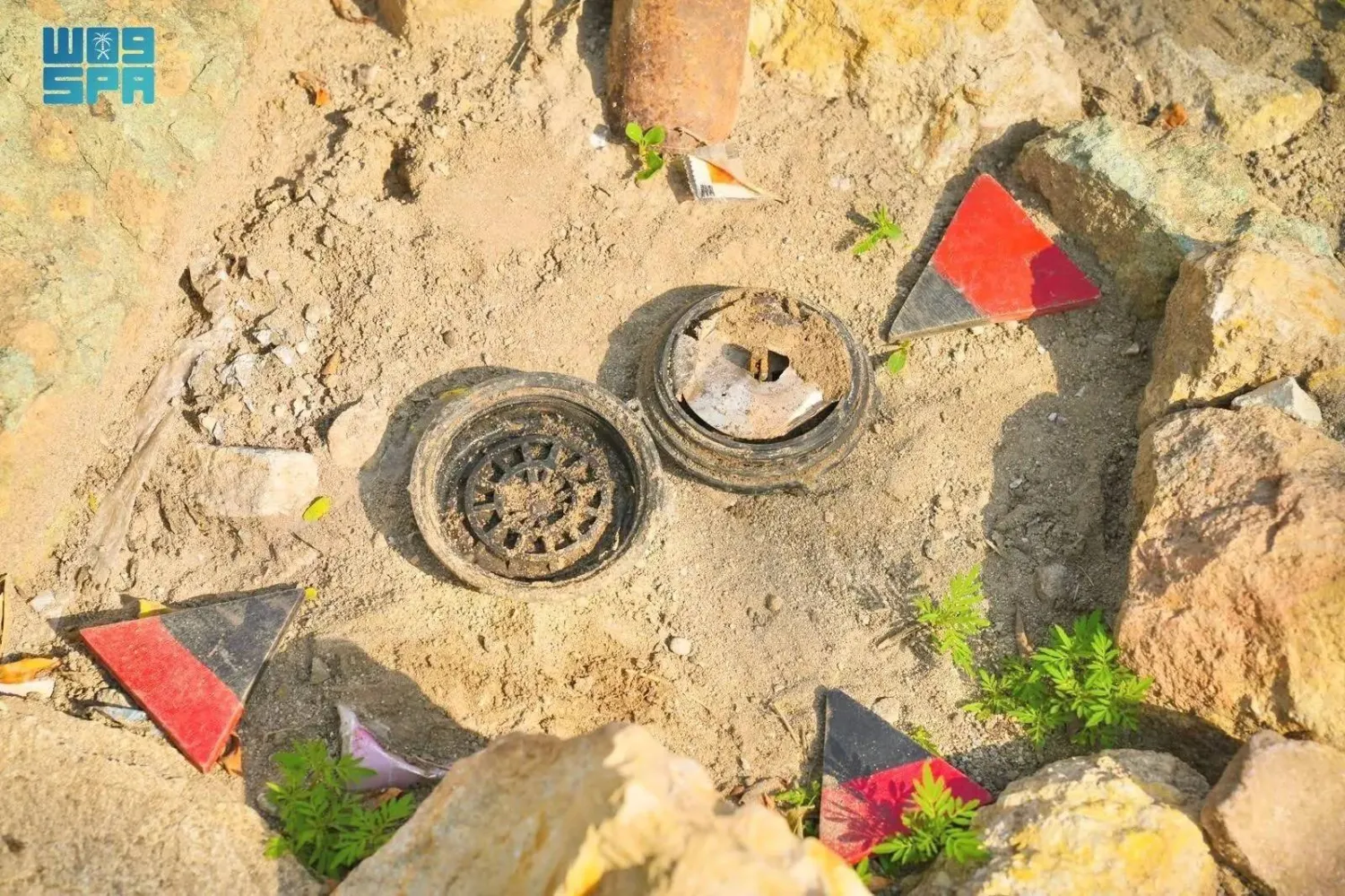 KSrelief Masam Project clears 1,103 explosive devices in Yemen during second week of September. (SPA) 