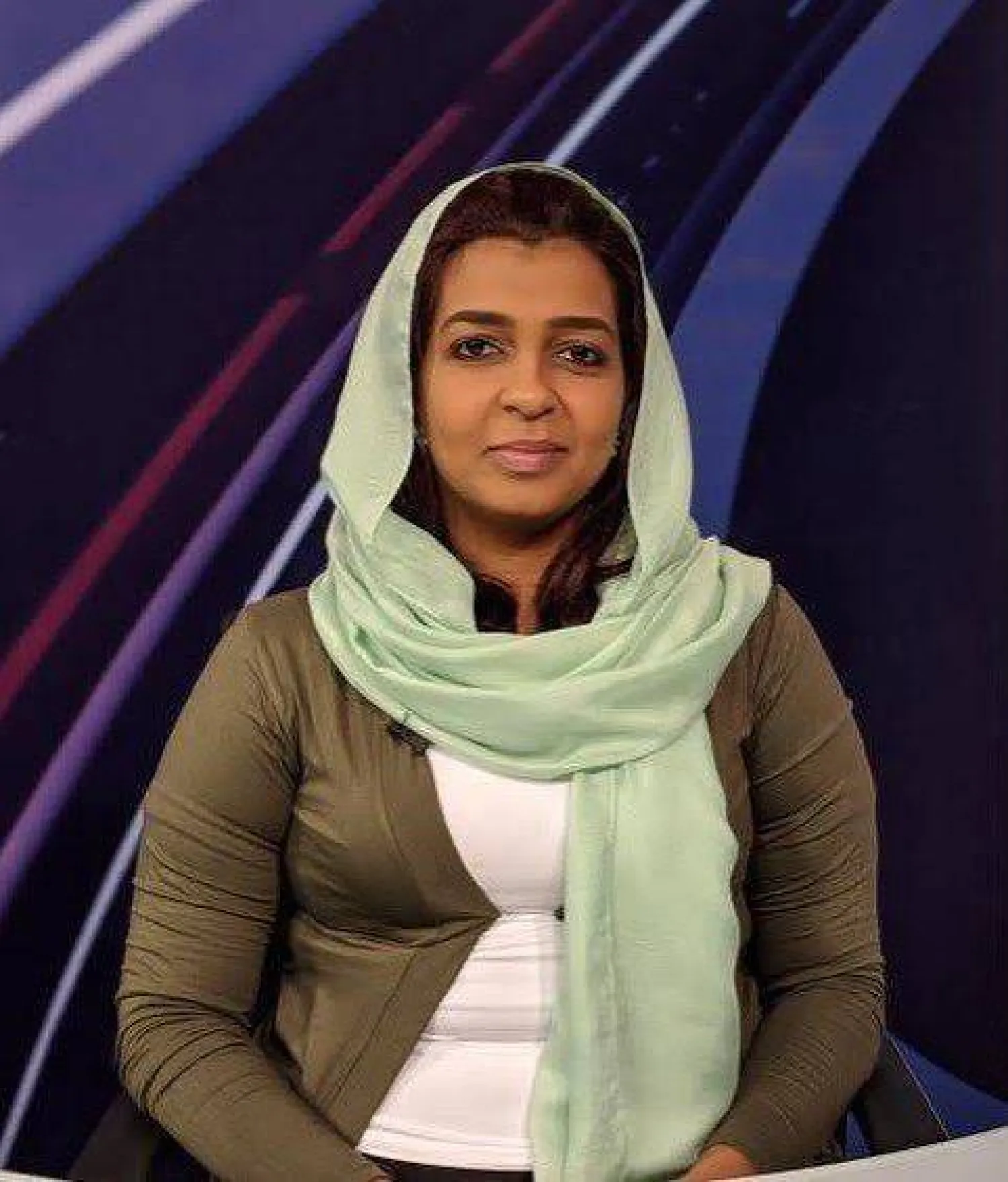 الصحافية السودانية لينا يعقوب مديرة مكتب قناتي «العربية» و«الحدث» في السودان (متداولة)