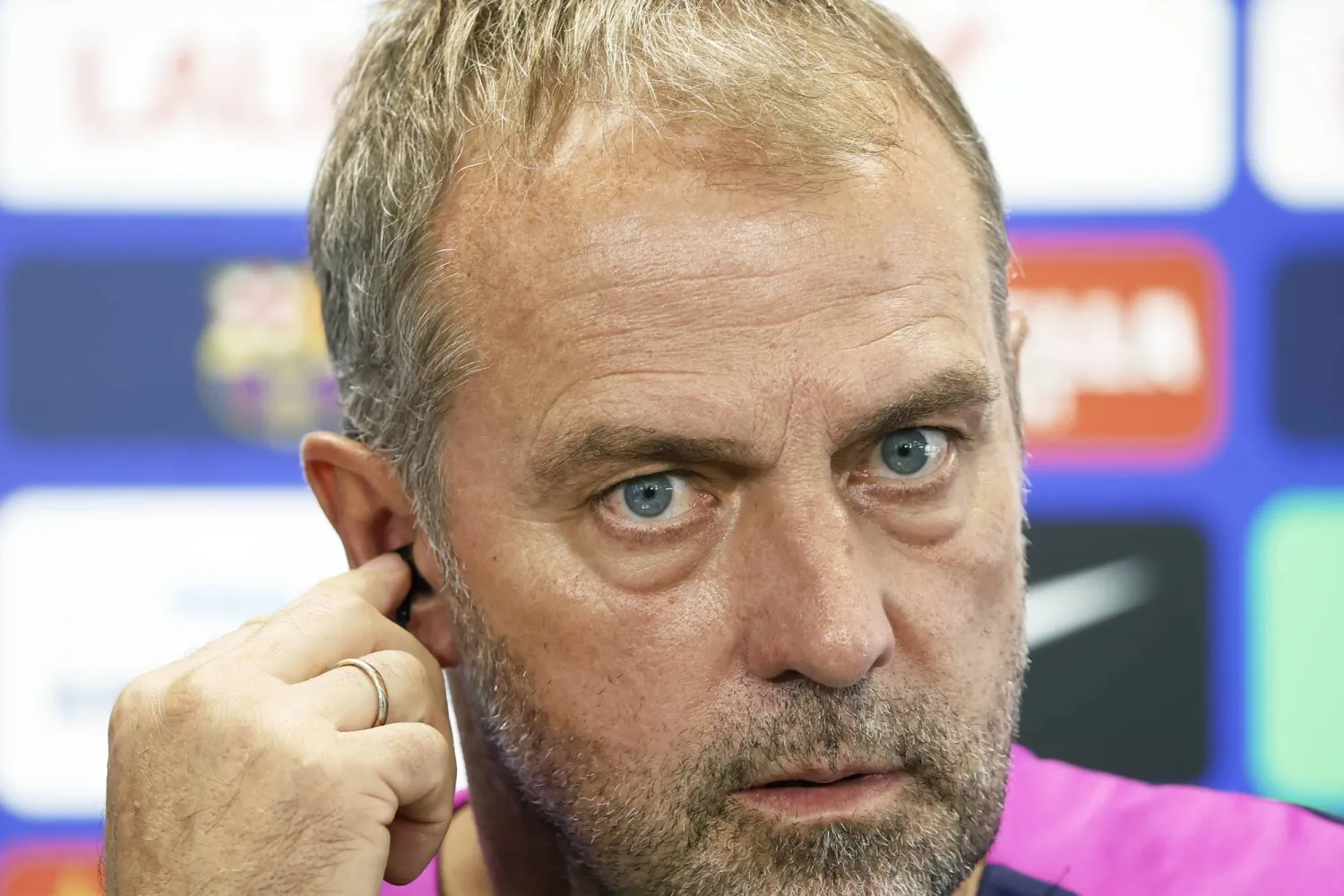 فليك خلال حديثه للصحافيين (إ.ب.أ)