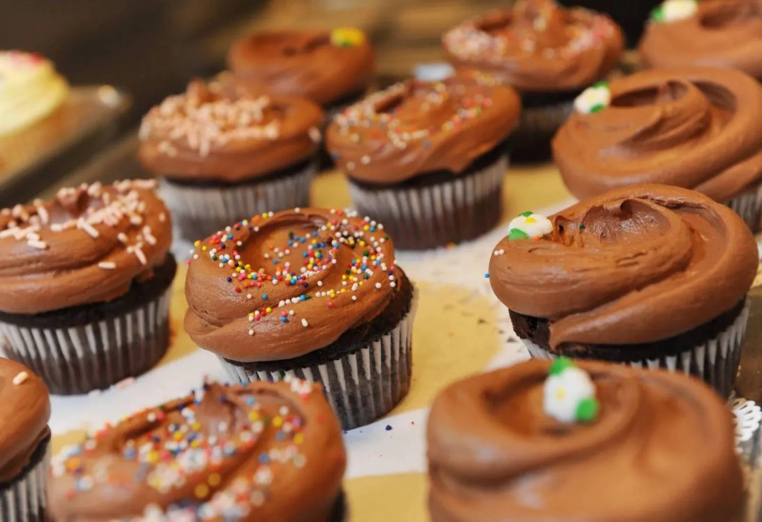 يُنصح بتقليل حصص الحلوى لتفادي الإصابة بألزهايمر (أرشيفية - أ.ف.ب)