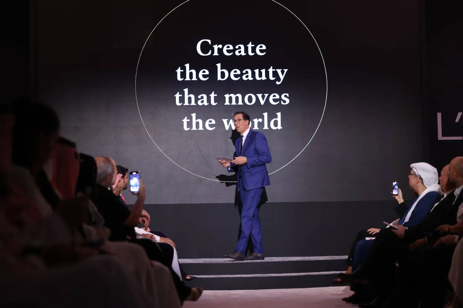 نيكولا هيرونيموس الرئيس التنفيذي لمجموعة «لوريال» خلال حدث أقامته الشركة مؤخراً في العاصمة السعودية الرياض (الشرق الأوسط)