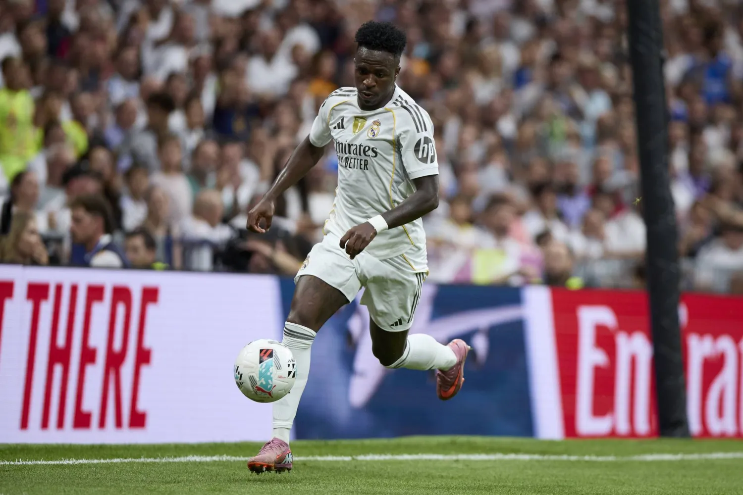 البرازيلي فينيسيوس جونيور نجم ريال مدريد (د.ب.أ)