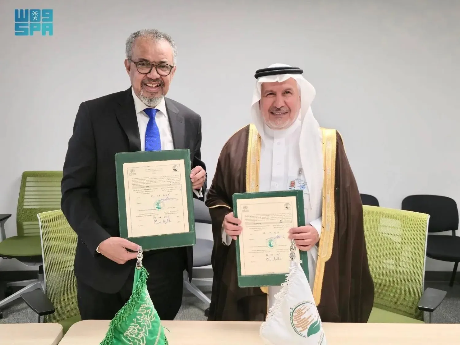 Advisor at the Royal Court and KSrelief Supervisor General Dr. Abdullah Al Rabeeah and WHO Director-General Tedros Adhanom Ghebreyesus signed the agreement on the sidelines of the 80th session of the United Nations General Assembly in New York City. (SPA)