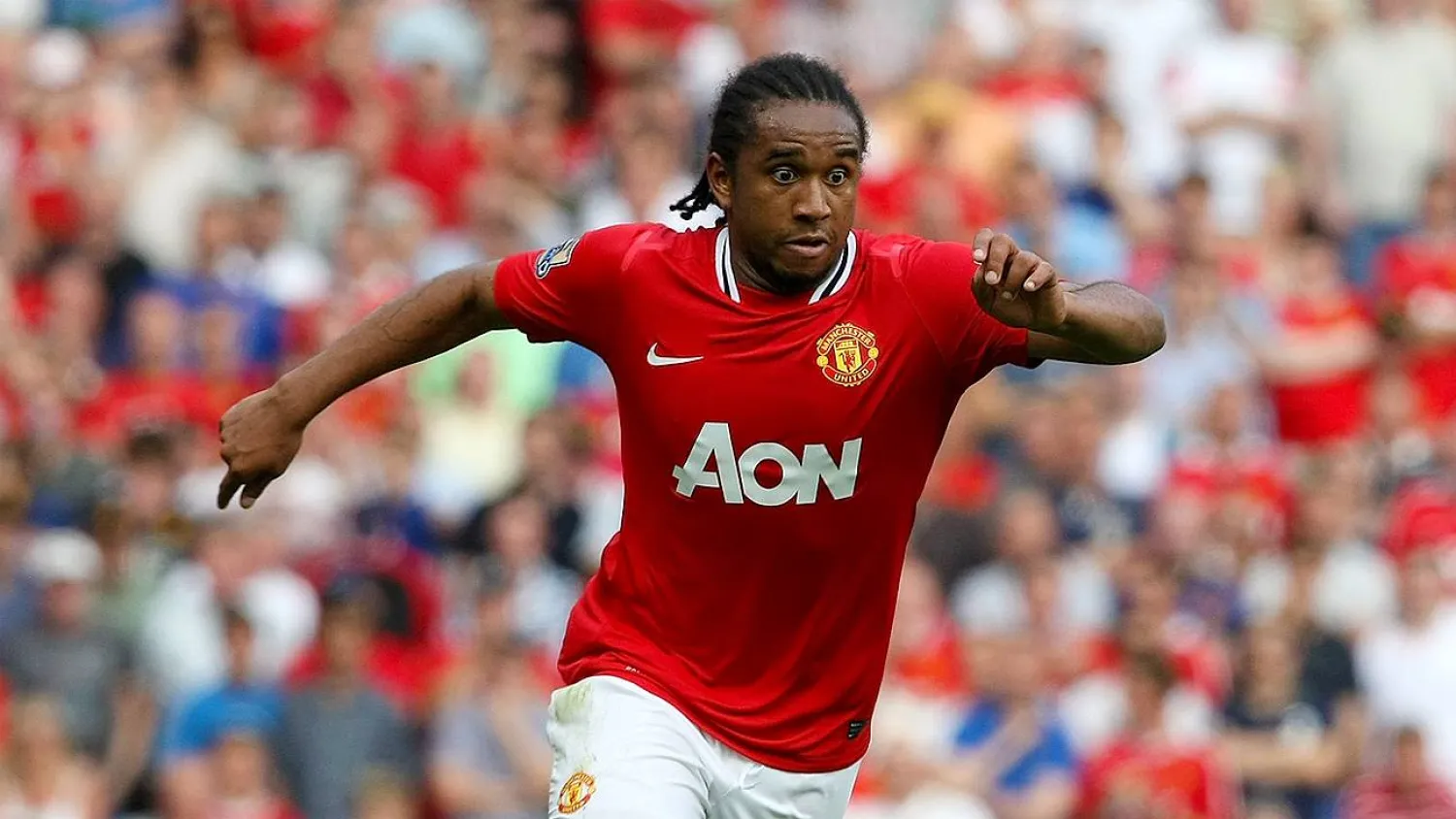 البرازيلي أندرسون لاعب مان يونايتد الإنجليزي سابقاً (رويترز)