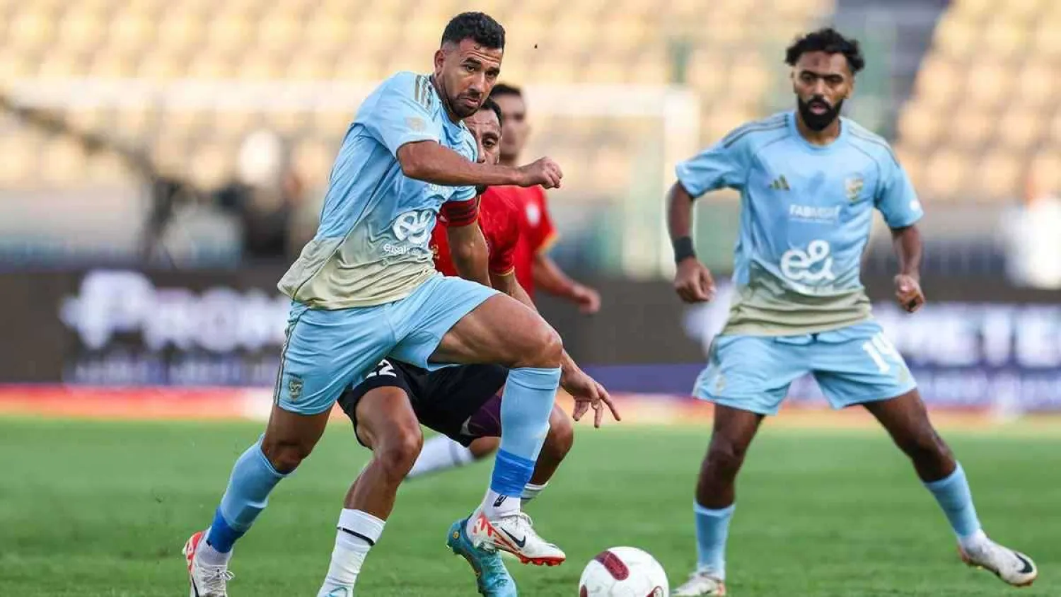 محمود حسن تريزيغيه واصل تألقه مع الأهلي (النادي الأهلي)