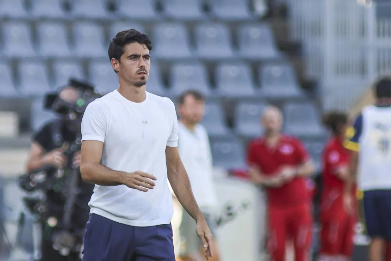 كارلوس كويستا مدرب بارما (إ.ب.أ)