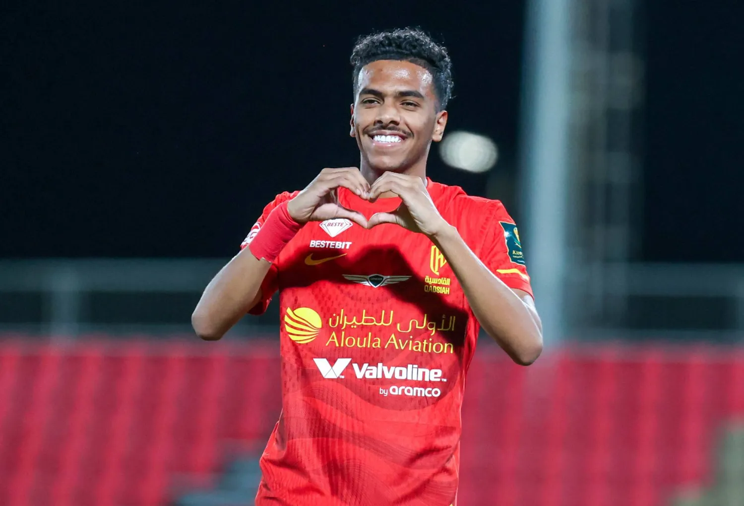 الجوير يحتفل بأول أهدافه مع القادسية (تصوير: سعد الدوسري)