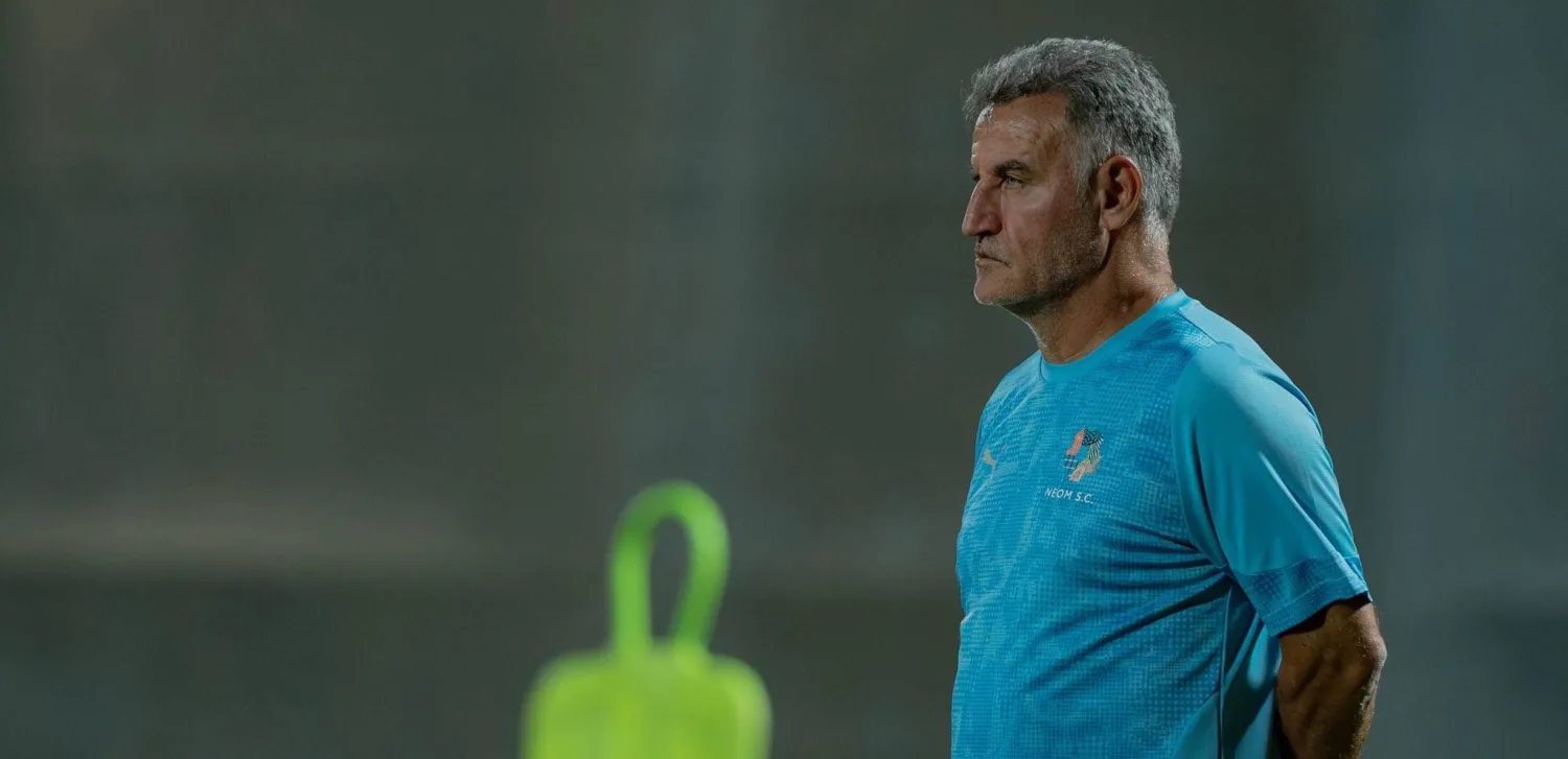 الفرنسي غالتييه في الحصة التدريبية الأخيرة للفريق (نادي نيوم) 