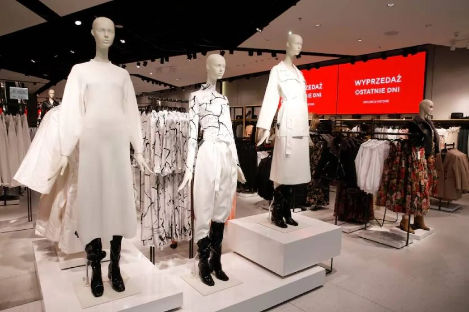 Clothes are displayed on the mannequins at Polish fashion retailer LPP brand Reserved shop in Warsaw, Poland, September 4, 2020. REUTERS/Kacper Pempel/File Photo