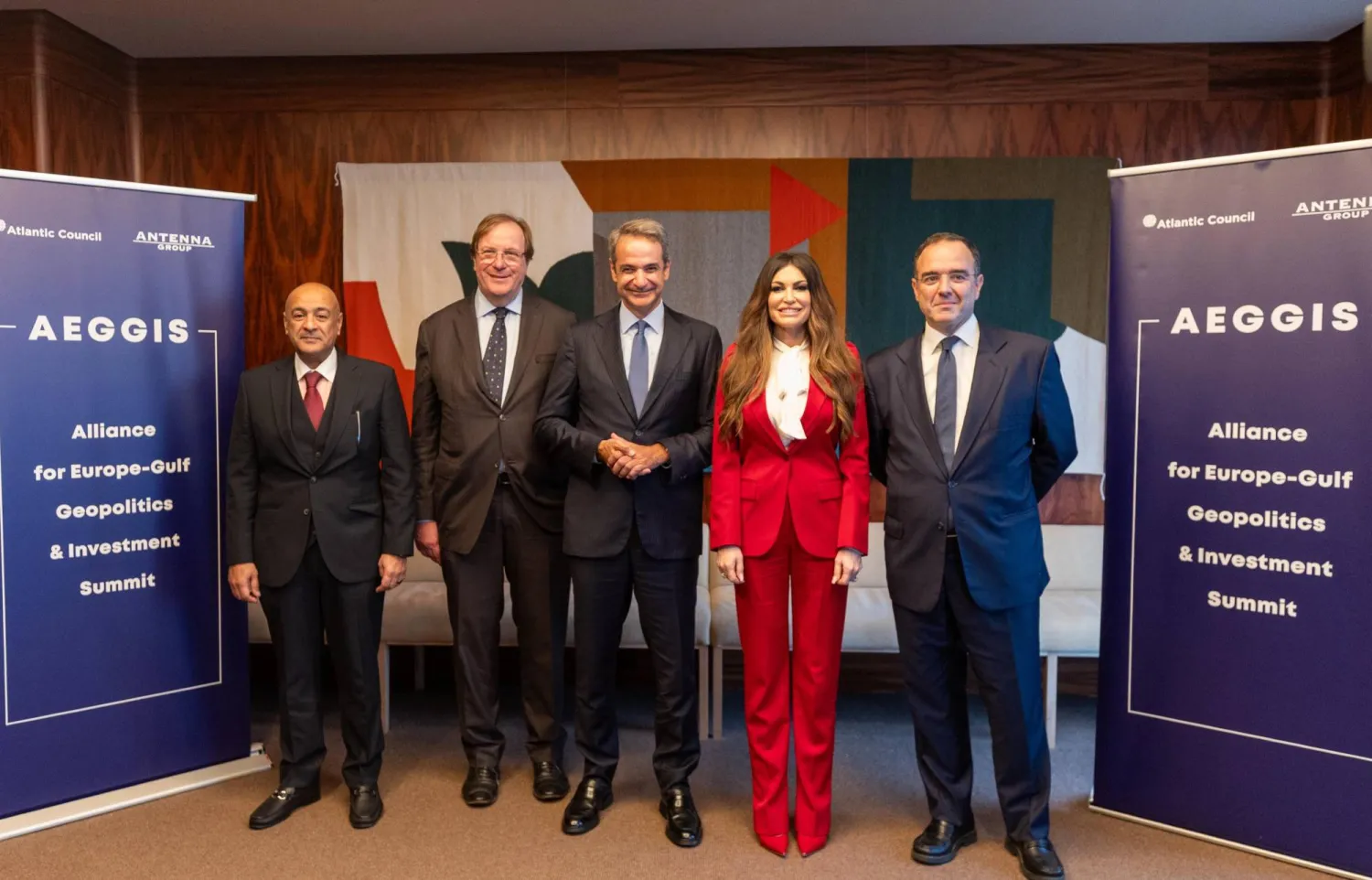 تهدف المبادرة إلى تعزيز العلاقات الاستراتيجية والاقتصادية بين القارة الأوروبية والخليج (مجلس التعاون)