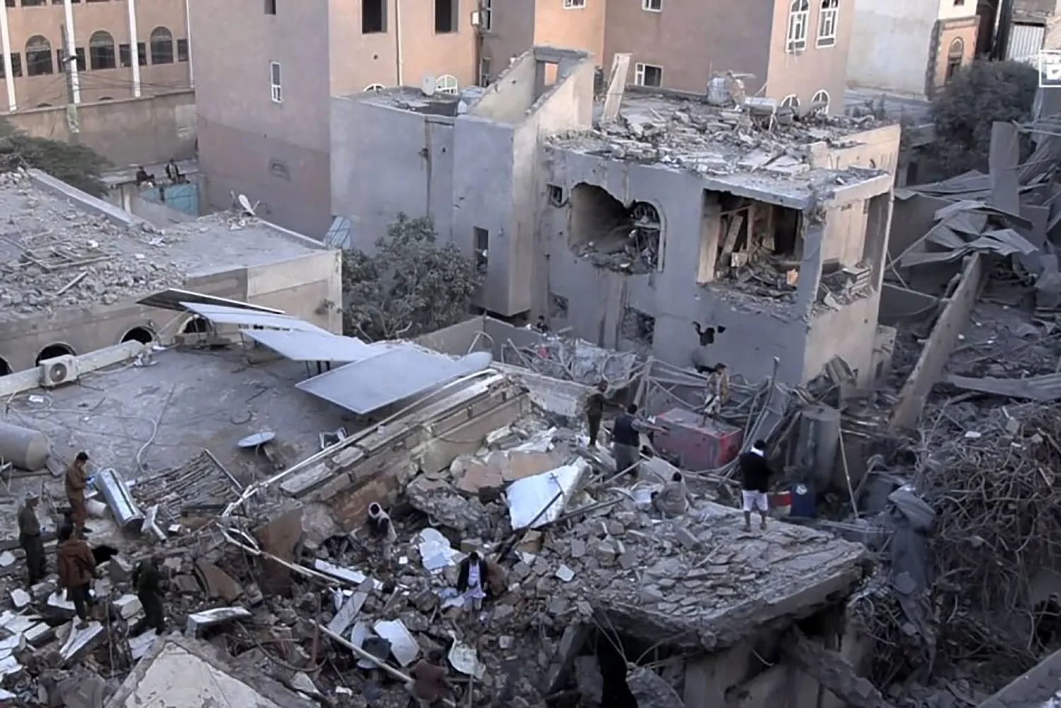 الغارات الإسرائيلية استهدفت مقار المخابرات الحوثية في صنعاء والبيوت السرية (أ.ف.ب)