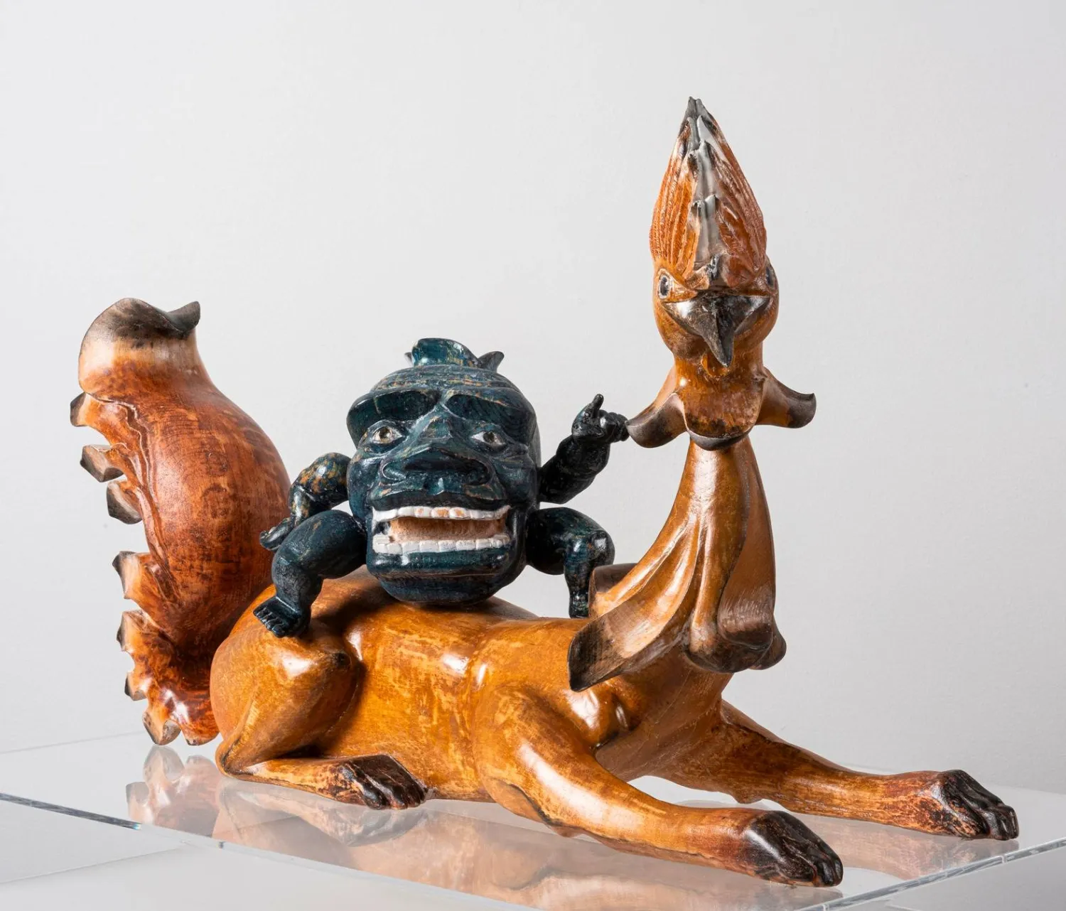 دمجٌ بين أشكال وتركيبات لاستحضار أشكال غير مألوفة (إدارة الغاليري)