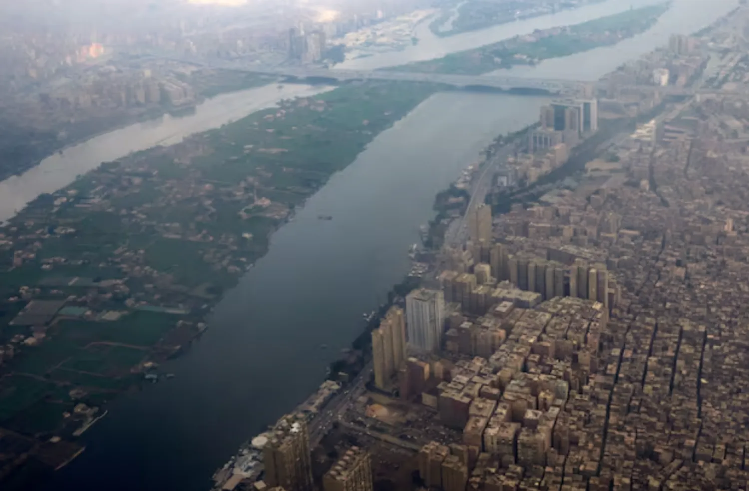An aerial view shows the river Nile and traffic, as pictured through the window of a plane, in Cairo, Egypt, February 6, 2025. REUTERS/Amr Abdallah Dalsh 