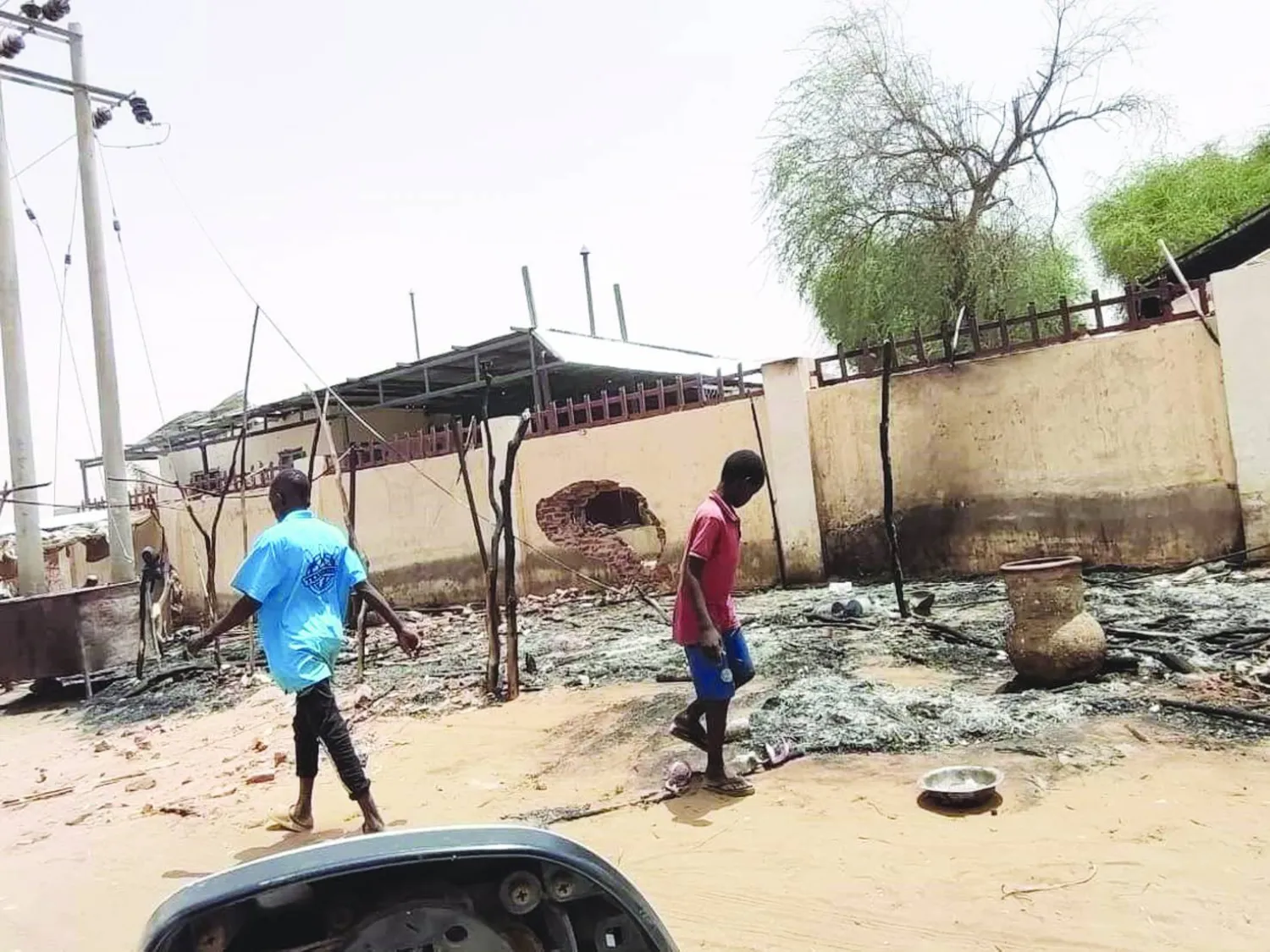 دمار لحق بـ«مستشفى الفاشر» إثر معارك سابقة (من صفحة حاكم إقليم دارفور على «فيسبوك»)