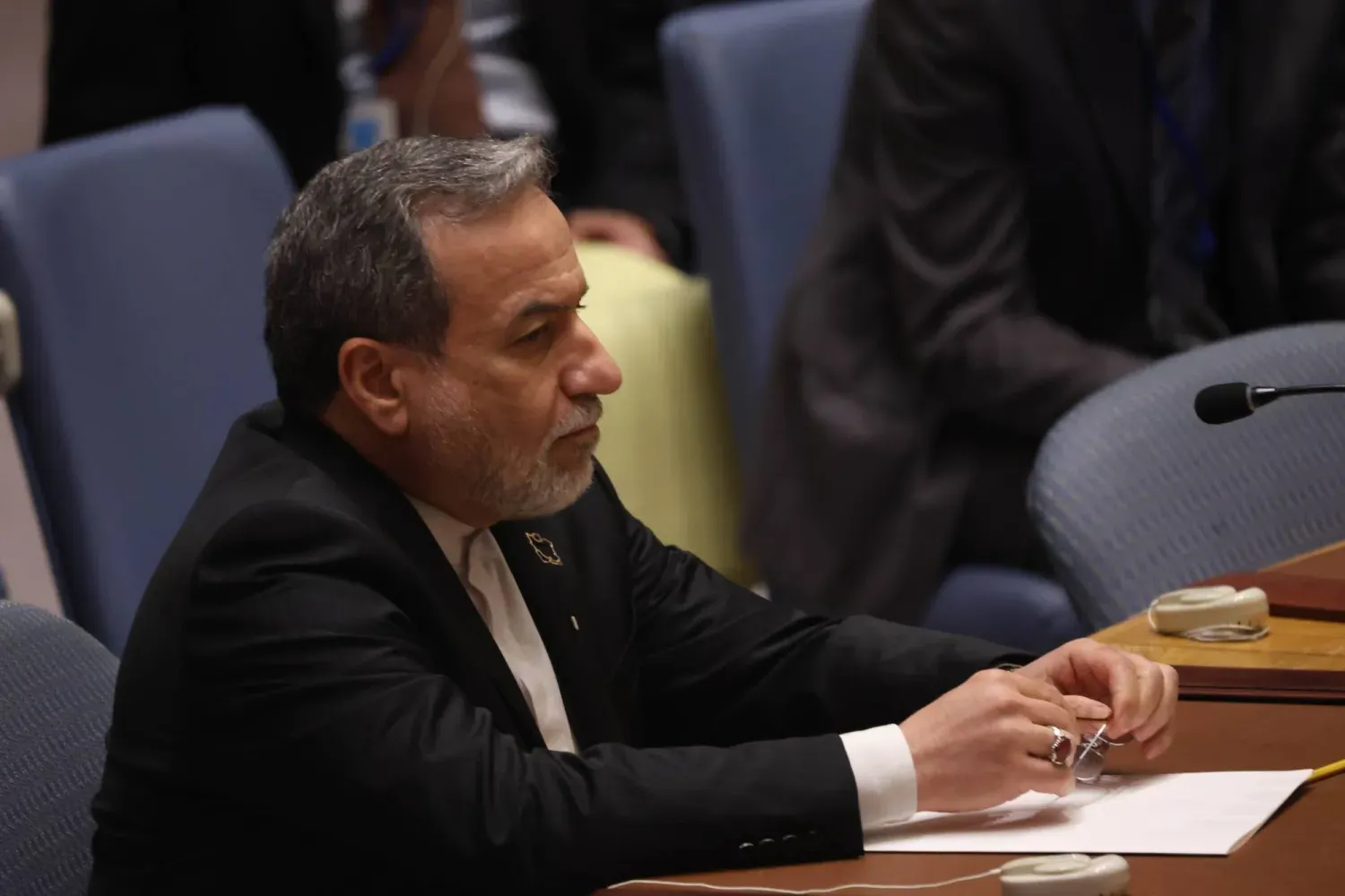 İran Dışişleri Bakanı Abbas Arakçi, Tahran'a yönelik yaptırımların ertelenmesine ilişkin BM Güvenlik Konseyi'ndeki karar tasarısının oylamasına katıldı (DPA)