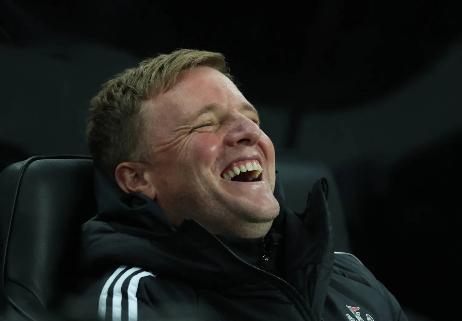 إيدي هاو المدير الفني لفريق نيوكاسل الإنجليزي (رويترز)