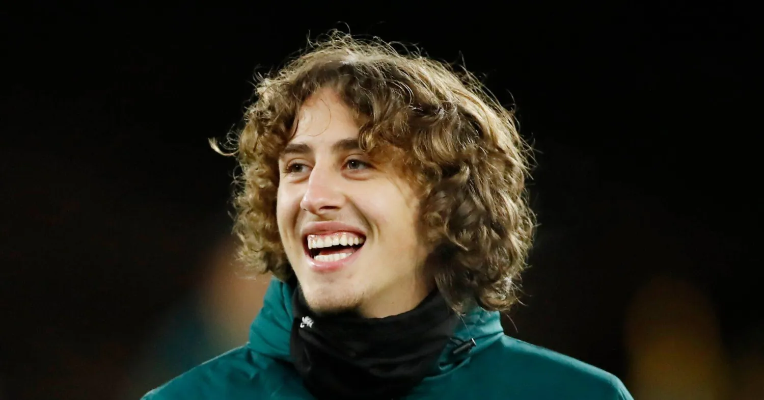 فابيو سيلفا مهاجم فريق بوروسيا دورتموند الألماني (رويترز)